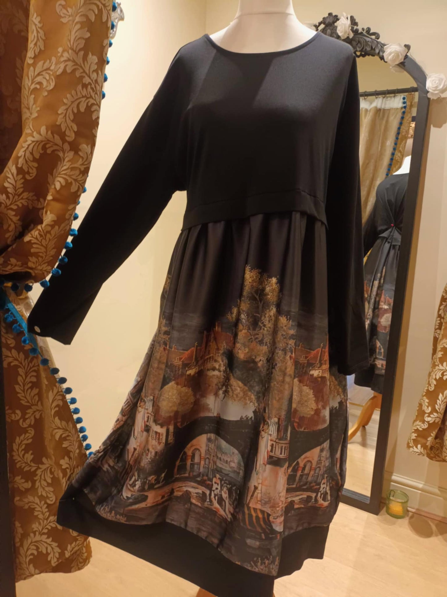 THE 'VENEZIA' STUNNING ITALIAN SCENE PRINT COCOON DRESS WITH PRETTY POCKETS
