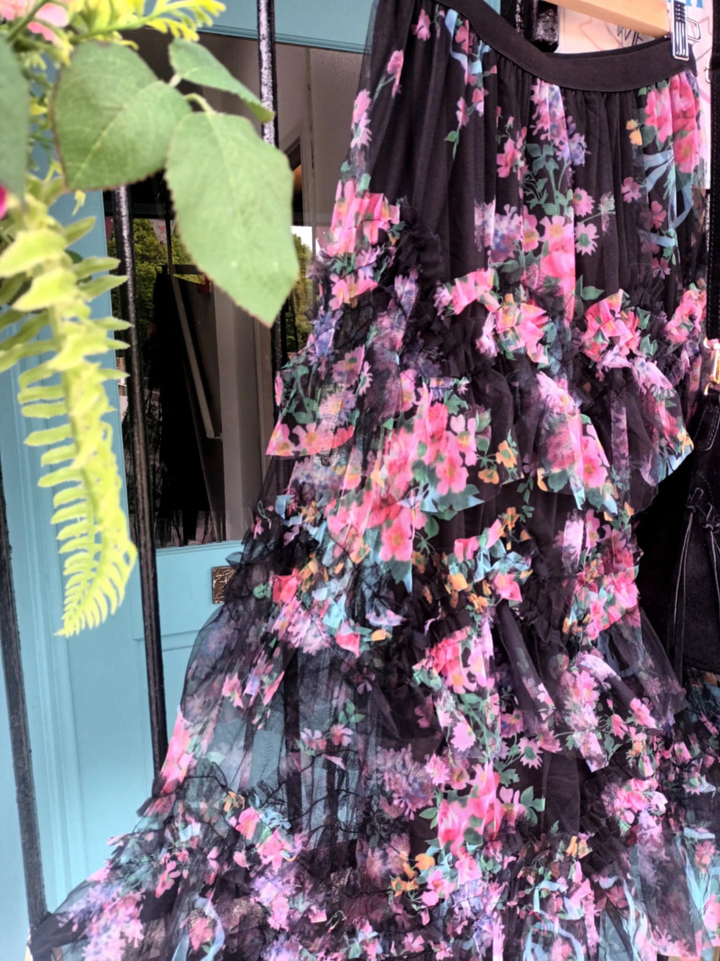 THE 'GYPSY ROSE' STUNNING FLORAL RUFFLE DETAIL FLIPPY TULLE SKIRT