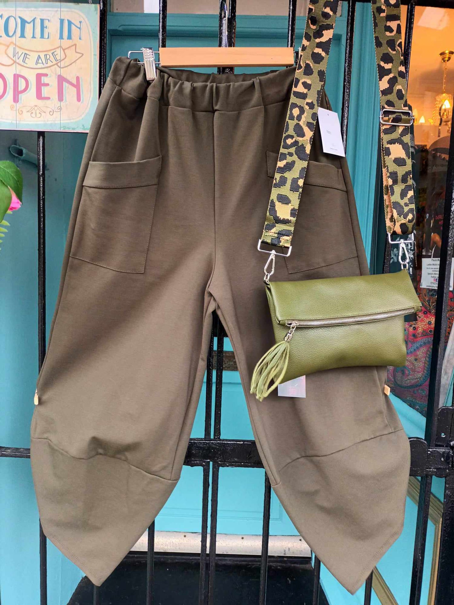 THE 'CARNABY' HIGH QUALITY STRETCH COCOON PANTS WITH OVERSIZED POCKETS IN BLACK OR KHAKI