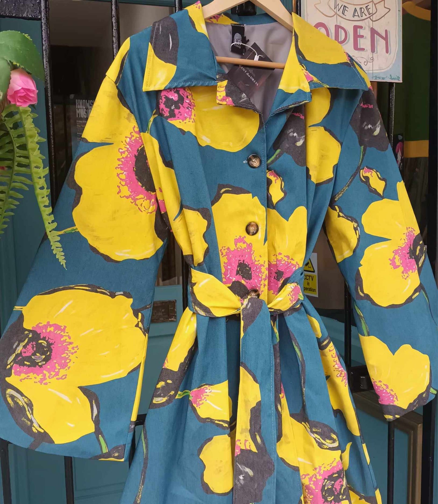 THE 'CELENE' STATEMENT BELTED TRENCH COAT IN TWO GLORIOUS VINTAGE INSPIRED PRINTS