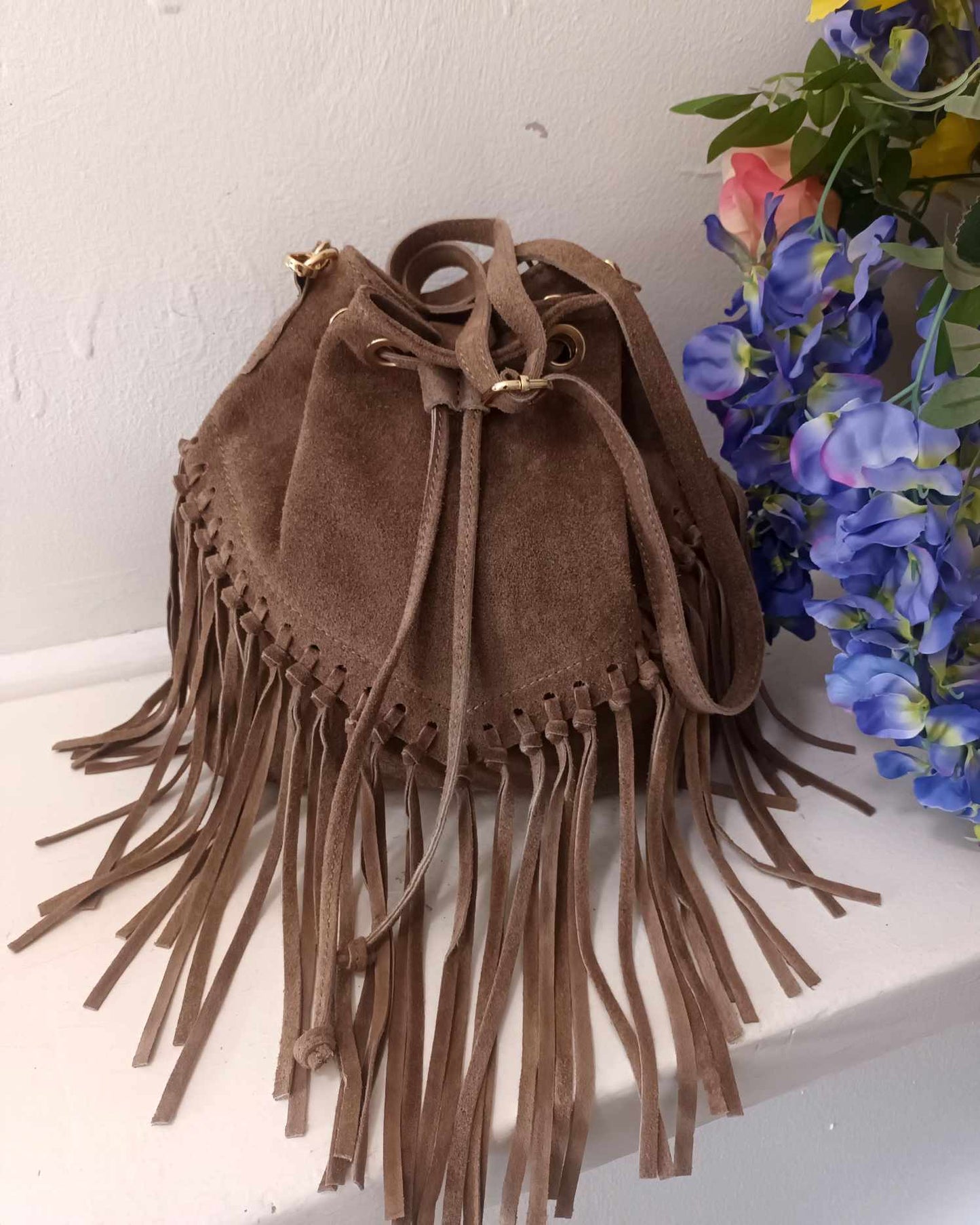 'HENDRIX' BEAUTIFUL AND BOHO 100% ITALIAN SUEDE LEATHER 70'S STYLE FRINGED BUCKET BAG NATURAL BROWN