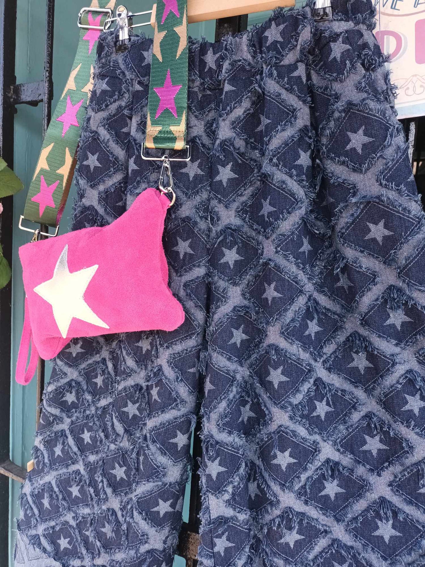 THE 'URBAN STAR' TEXTURED DENIM STAR DESIGN WIDE LEGGED JEANS WITH STRETCH WAIST
