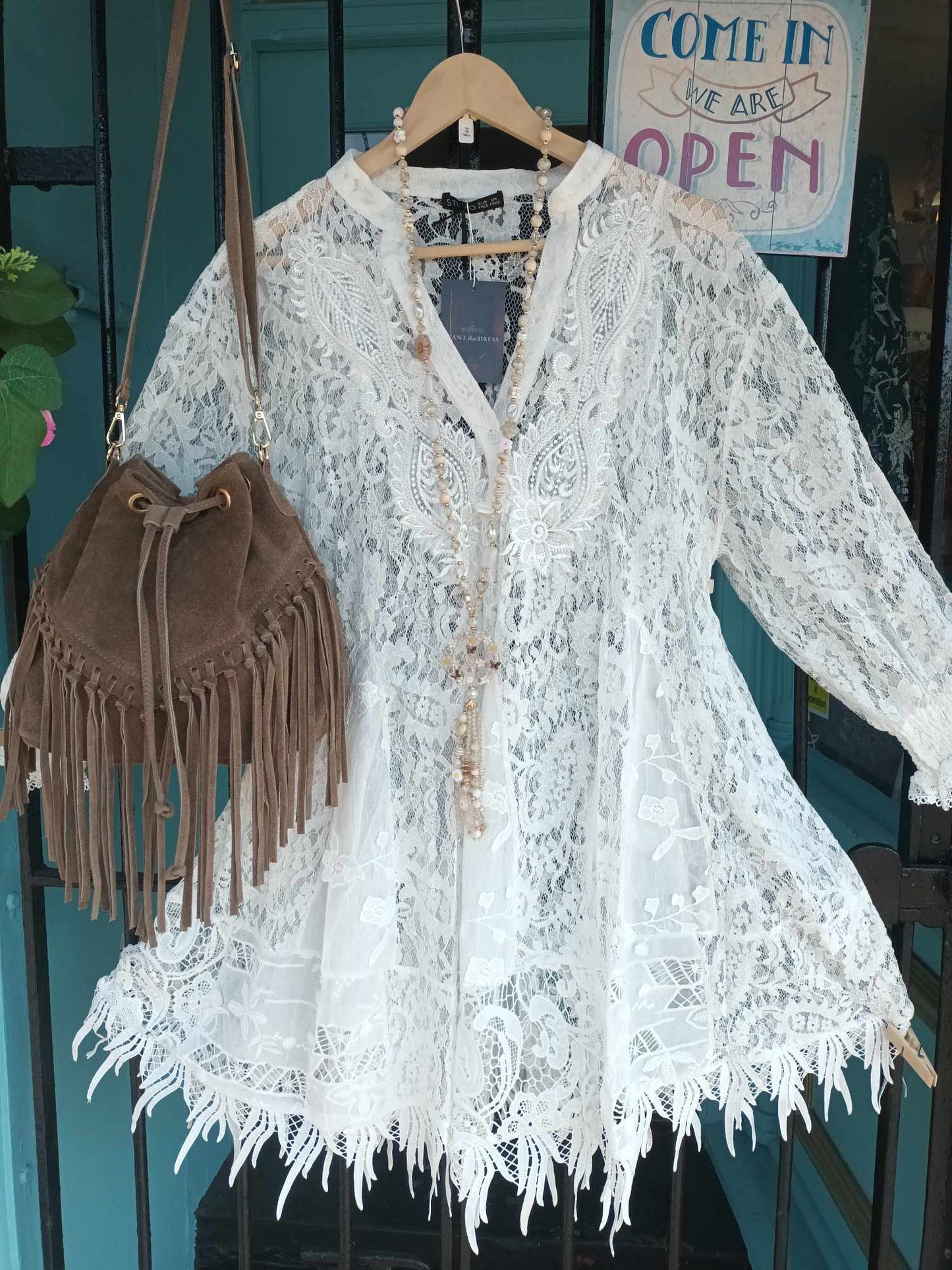 THE 'CHANTELLE' BEAUTIFUL WHITE LACE BEADED FLIPPY GODET HEM BOHEMIAN STYLETUNIC DRESS