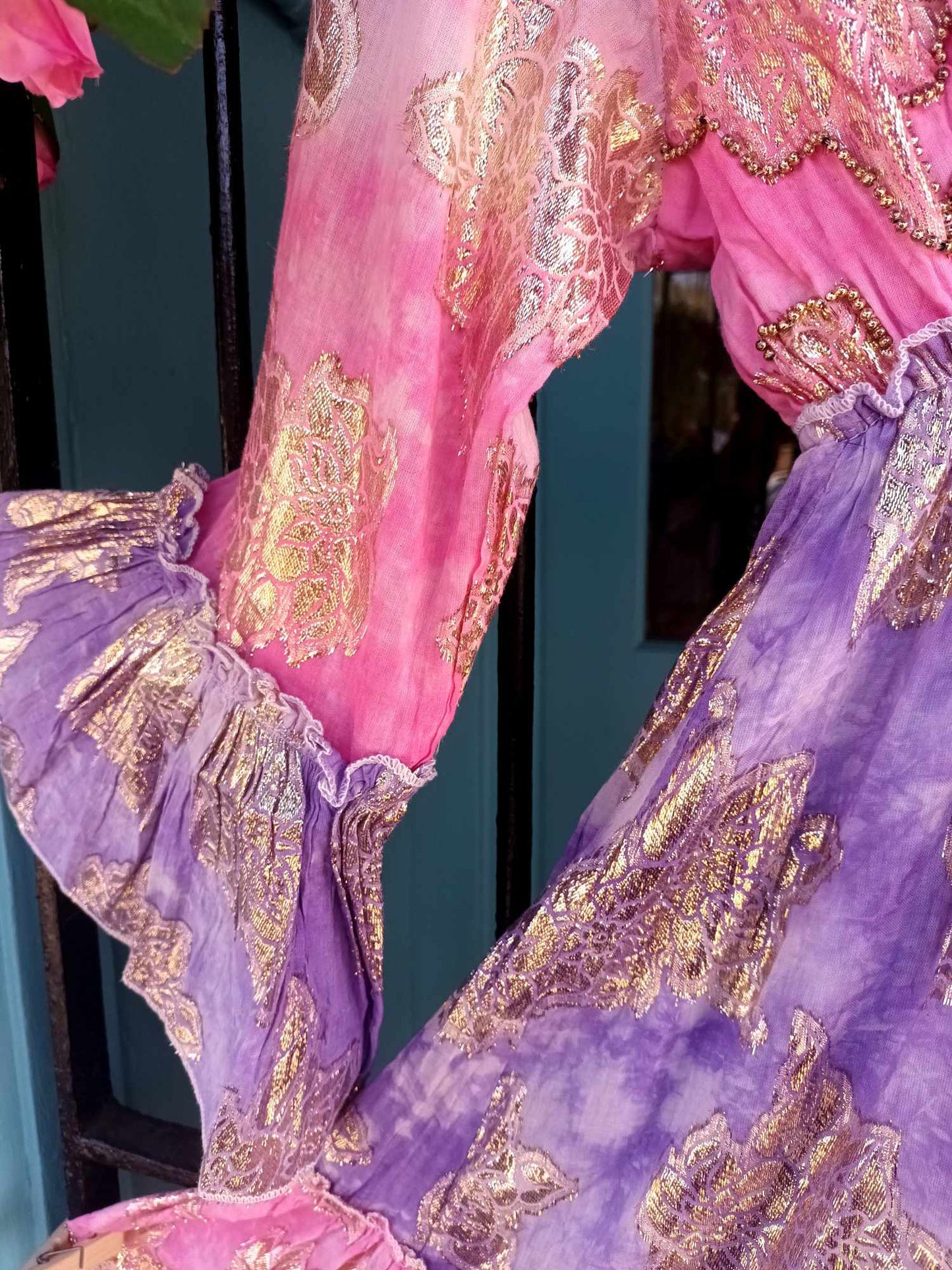 THE 'INDIE' BEAUTIFULLY BOHO LAVENDER/PINK FLIPPY GOLD EMBOSSED BEADED BELL SLEEVE DRESS/TOP