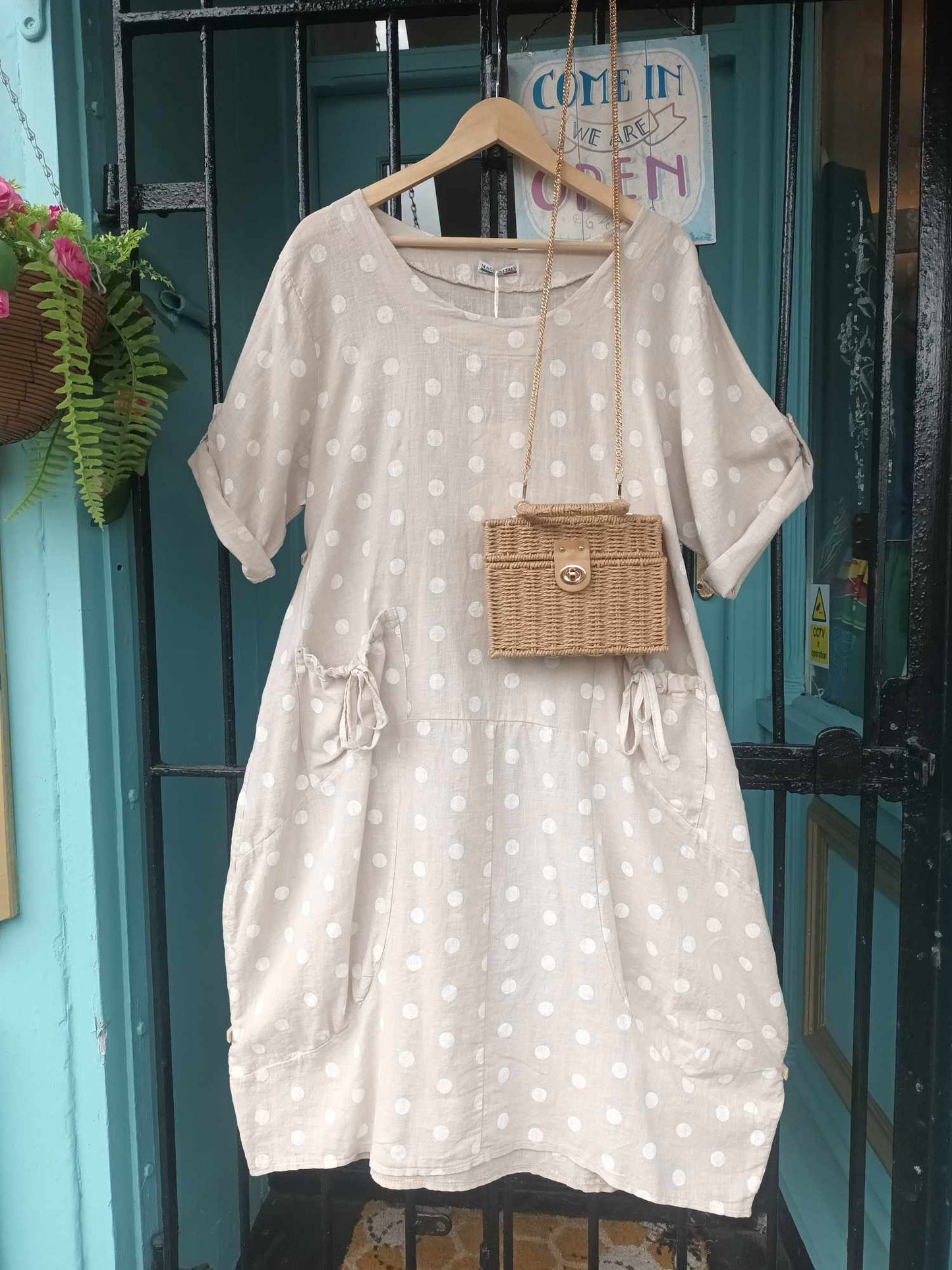 THE 'GINA' 100% ITALIAN LINEN PRETTY POLKA DOT SPOT DRESS WITH CUTE BOW POCKETS CREAM/LIME OR BLACK