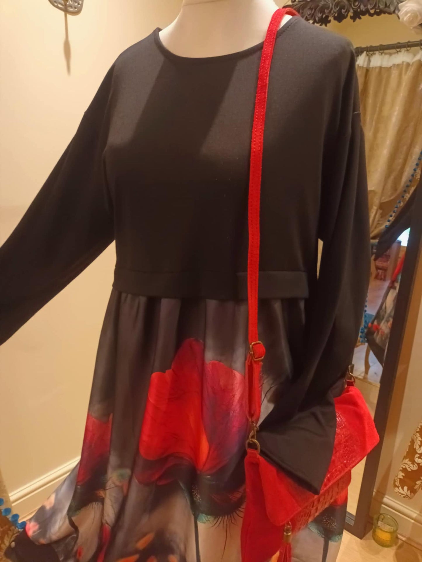 THE 'POPPY' VIBRANT COCCON STYLE SCOOP NECK DRESS WITH PRETTY POCKETS