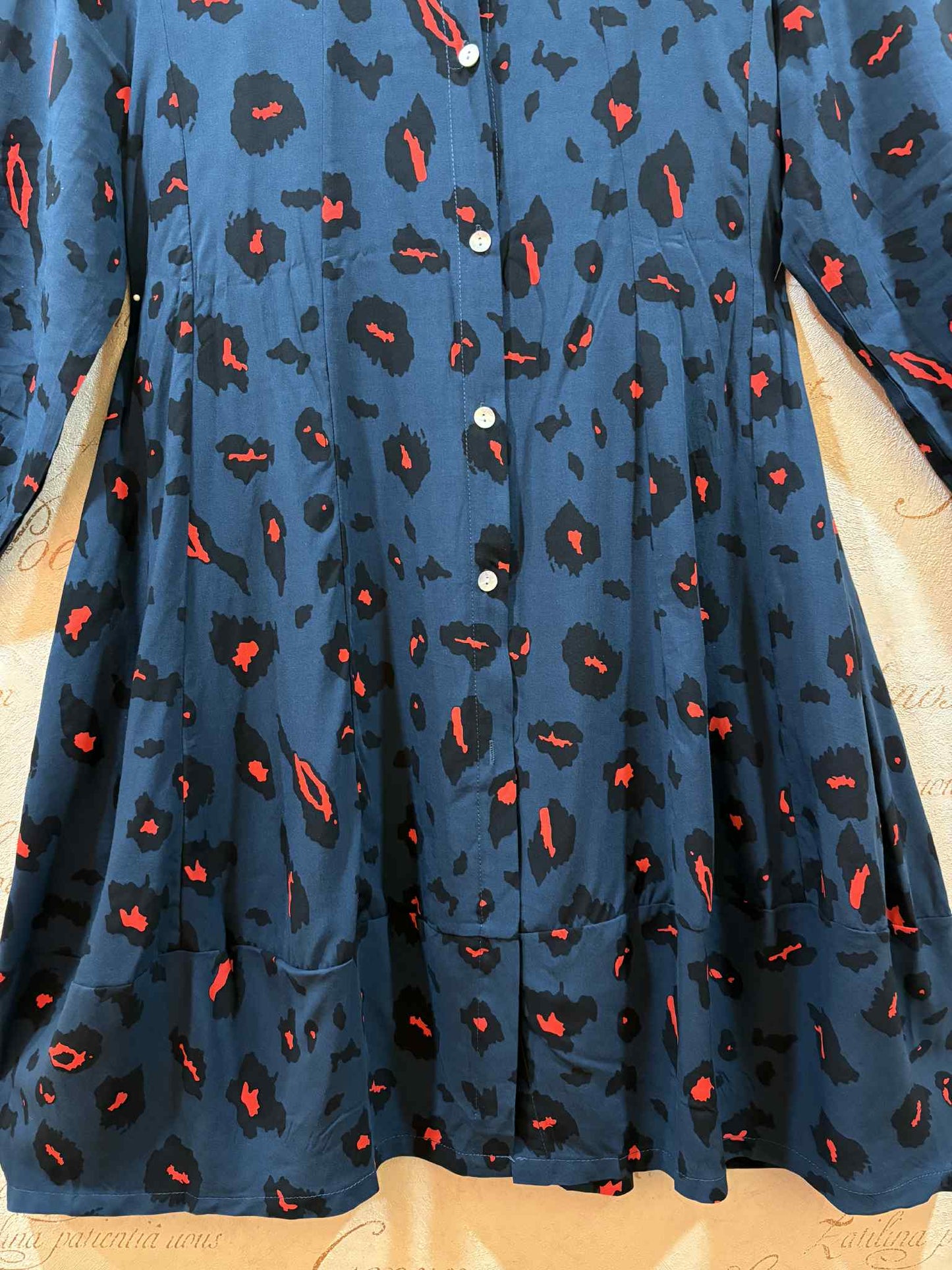 THE 'ZIGGY' LEOPARD POP PRINT FABULOUSLY FLATTERING SHIRT DRESS WITH CUTE POCKETS