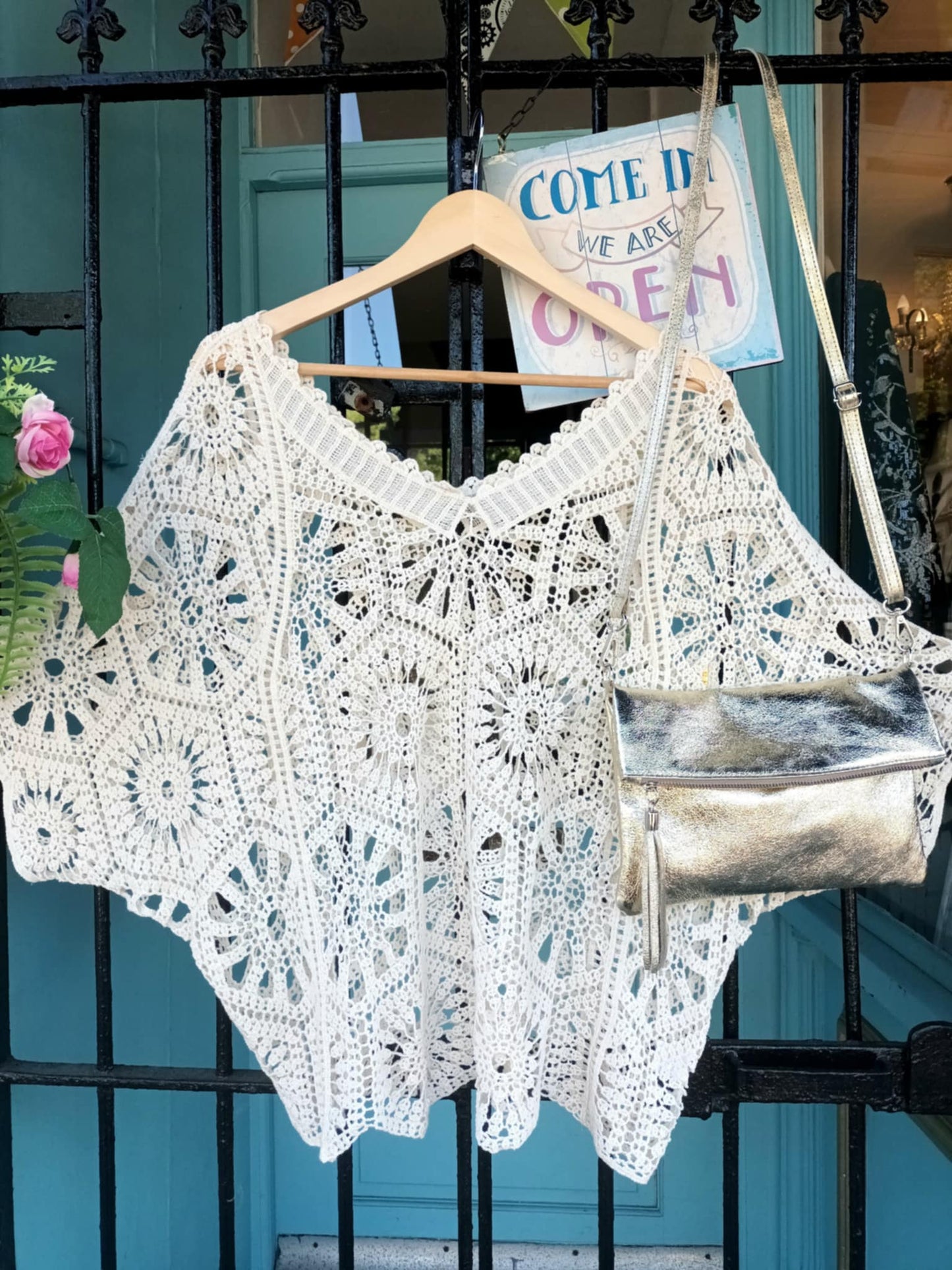 THE 'KIERA' STUNNING LIGHTWEIGHT CROCHET BATWING TOP IN 100% COTTON IN WHITE, BLACK OR CREAM