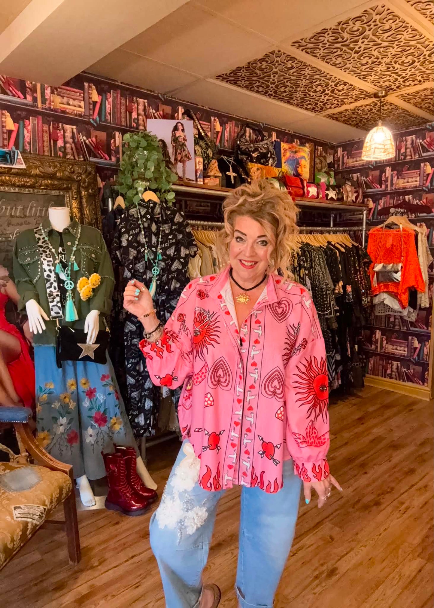 THE 'MYSTIC LOVE' CANDY PINK HEARTS & CELESTIAL SUN PRINT STATEMENT OVERSIZED SHIRT