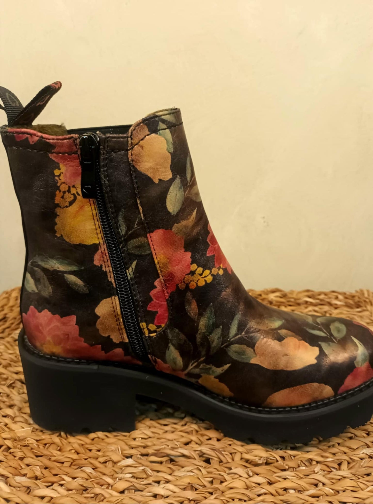 THE 'DAHLIA' STUNNING FLORAL CHUNKY SOLE SUPER LIGHTWEIGHT COMFORT BOOT FROM OUR 'LITE SOLES' RANGE