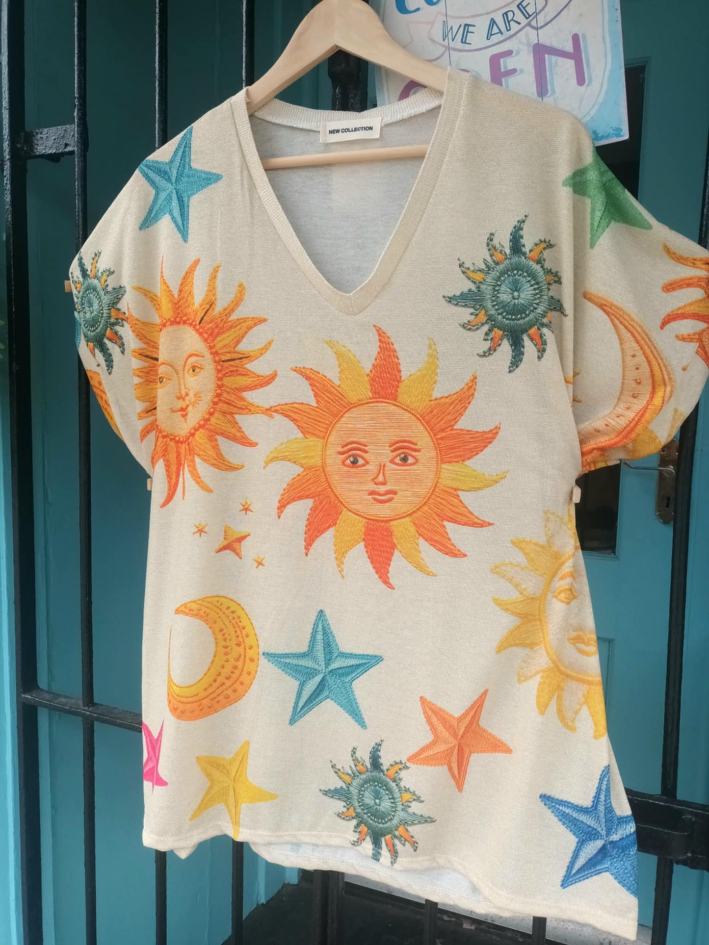 THE CELESTIAL SHIMMER' LIGHTWEIGHT CELESTIAL PRINT TOP WITH A SUBTLE GOLD SHIMMER