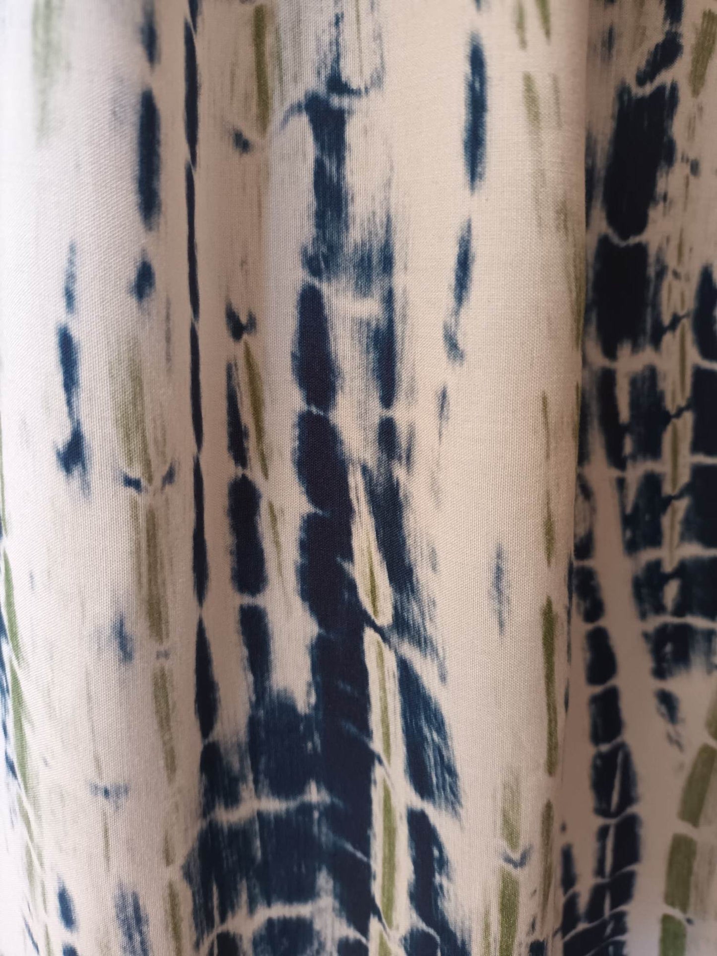 'ZANDRA': PRECIOSO VESTIDO DE FIESTA EXTRA GRANDE CON TEÑIDO ANUDADO Y MANGAS ABOINADAS (Talla 12-24)