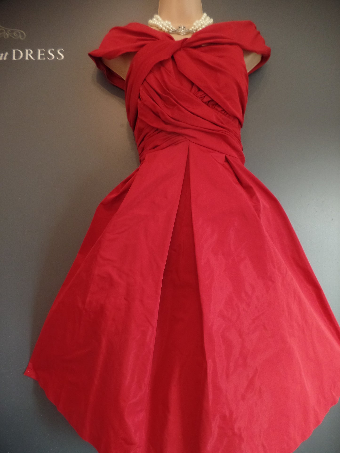 Hobbs Size 10 Stunning! Festive Red Taffeta Hollywood Starlet Style Sweetheart Bodice Dress RRP £229!