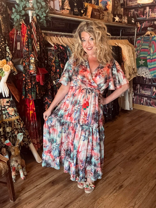 'ELEANOR' FABULOUSLY FLATTERING ANGEL SLEEVE 'MAGIC DRESS' IN CORAL AND MULTI