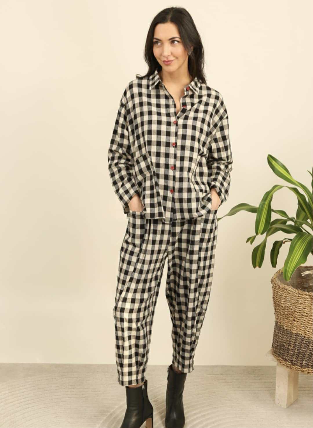 THE 'GILLY' TIMELESS AND CLASSIC GINGHAM POCKET DETAIL COCOON TROUSERS MATCHING TOP AVAILABLE