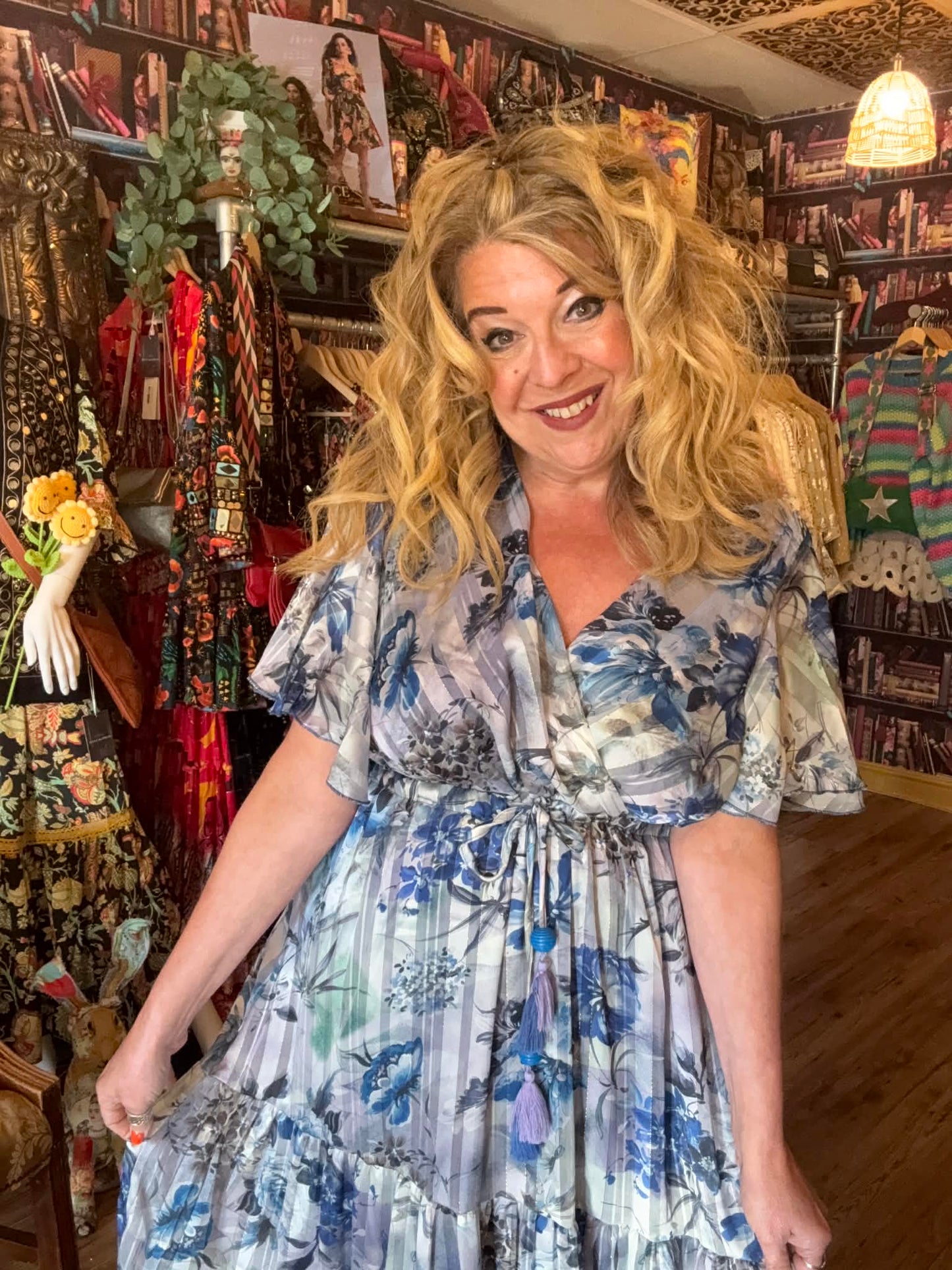 'ELEANOR' FABULOUSLY FLATTERING 'MAGIC DRESS' IN LAVENDER BLUE AND MULTI