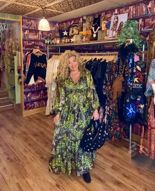 THE 'BOHEMIAN QUEEN' BREATHTAKING RICH GREEN AND GOLD FRILL DETAIL DRESS