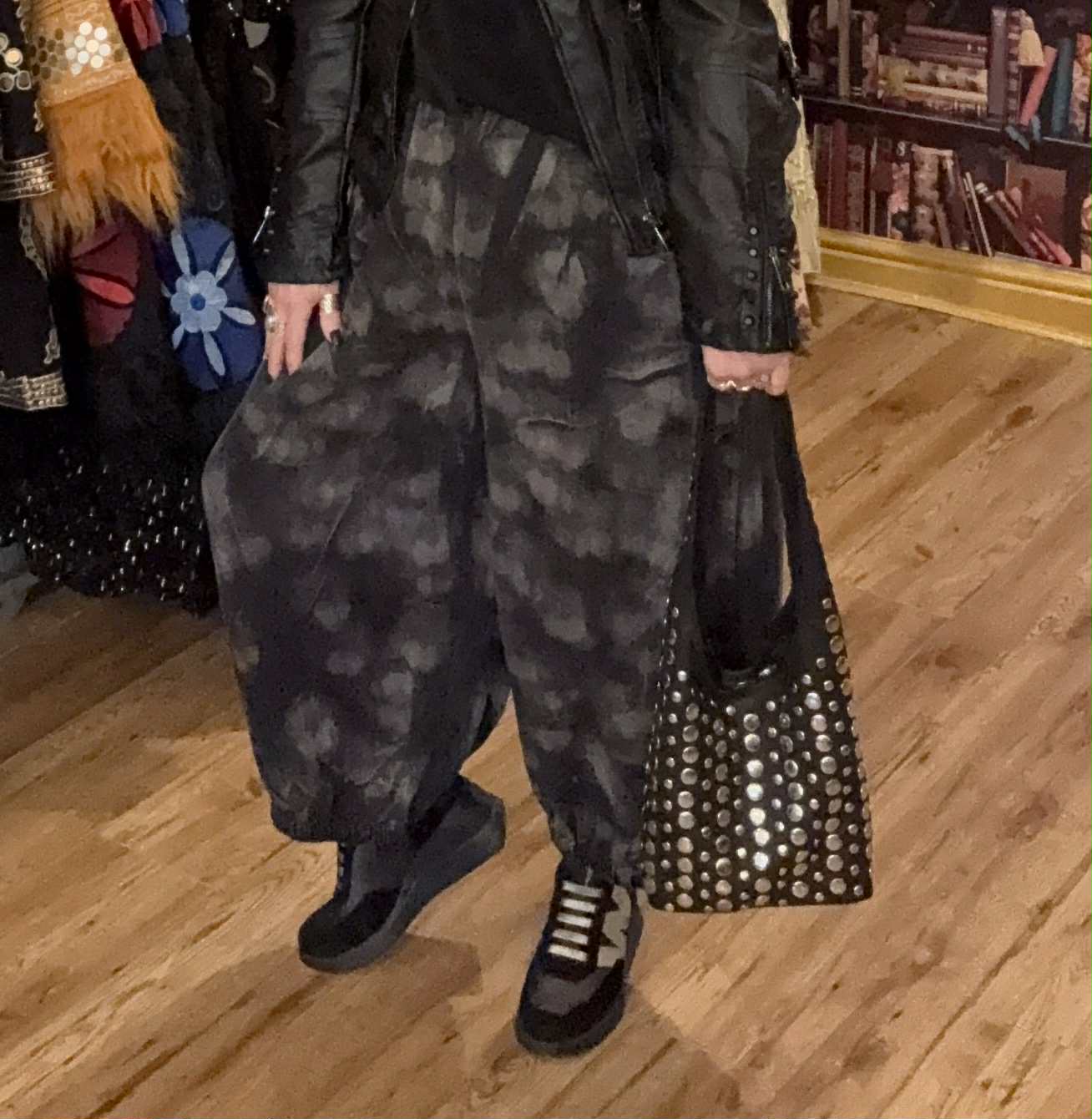 THE 'CHELSEA' BEAUTIFUL CHARCOAL GREY DISTRESSED PRINT BARRELL LEG TROUSERS WITH SLOUCH POCKETS