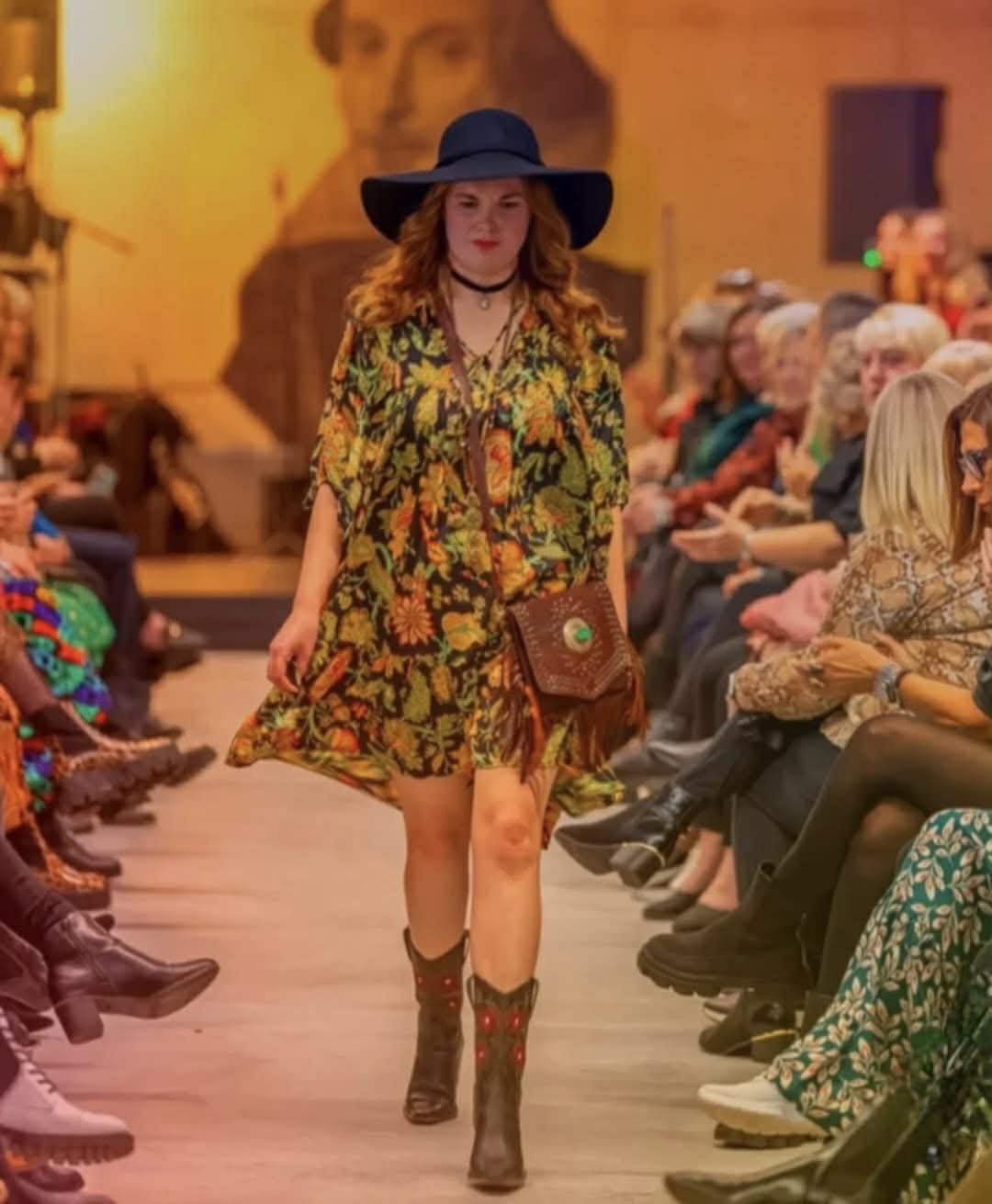 WANT THAT DRESS GRAND CHARITY FASHION SHOW TICKETS 21ST MAY SUPPORTING BREAST MATES CANCER SUPPORT