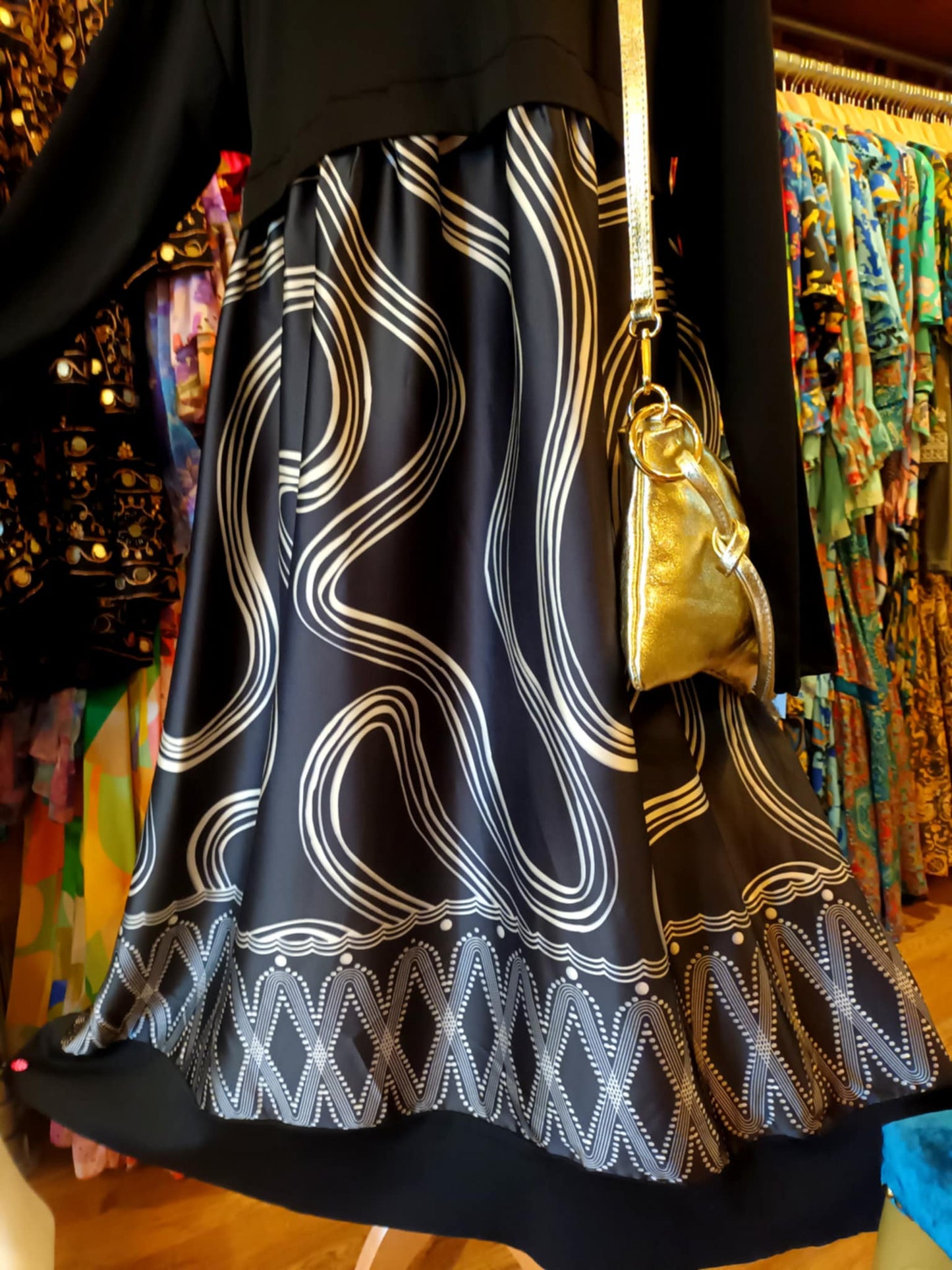 THE 'DECO' BEAUTIFULLY VERSATILE ART DECO PRINT COCOON DRESS WITH POCKETS