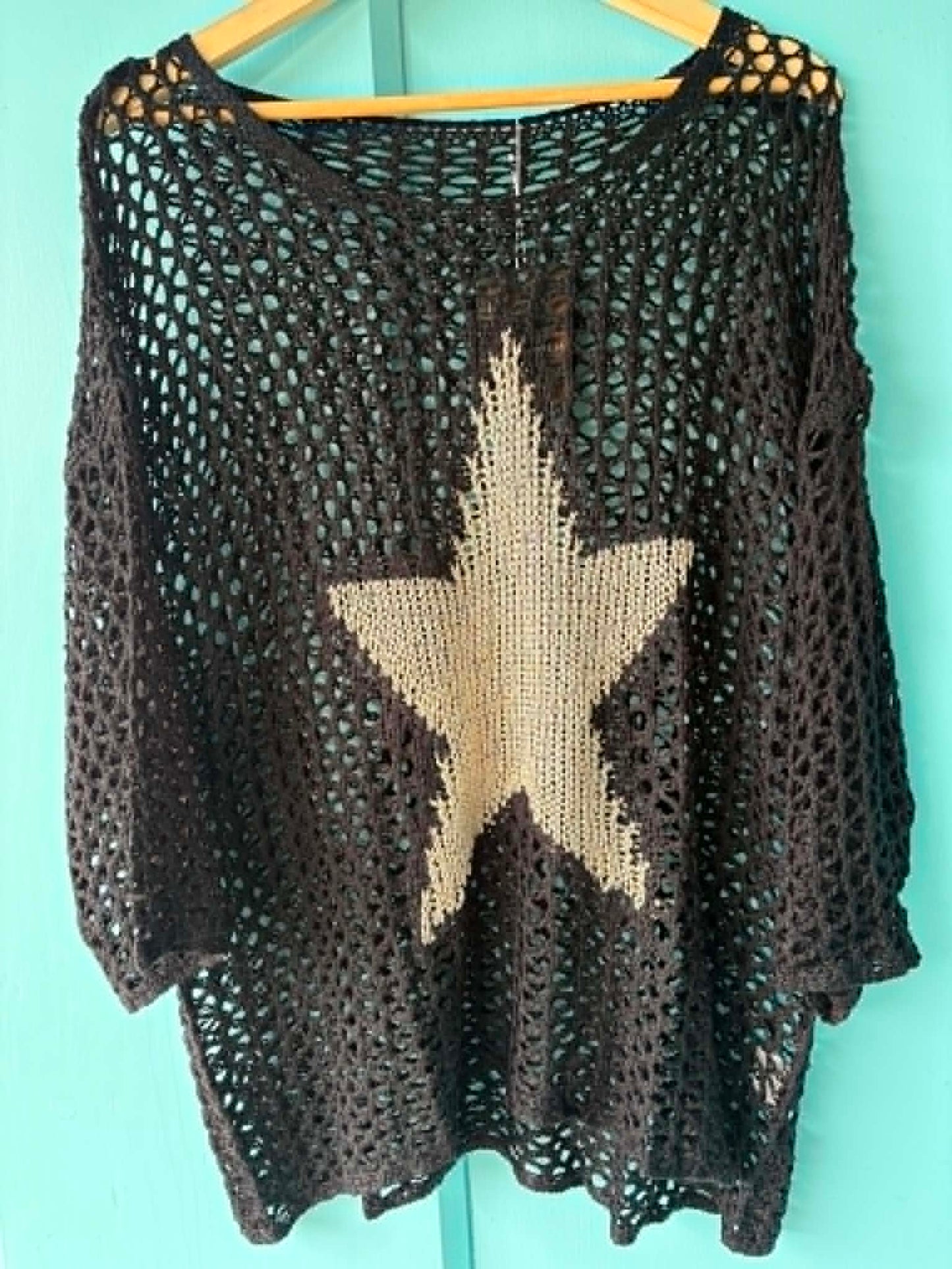 THE 'ROCK CHICK' FABULOUS BLACK CROCHET OVERSIZED KNIT WITH BOLD GOLD STAR DETAIL