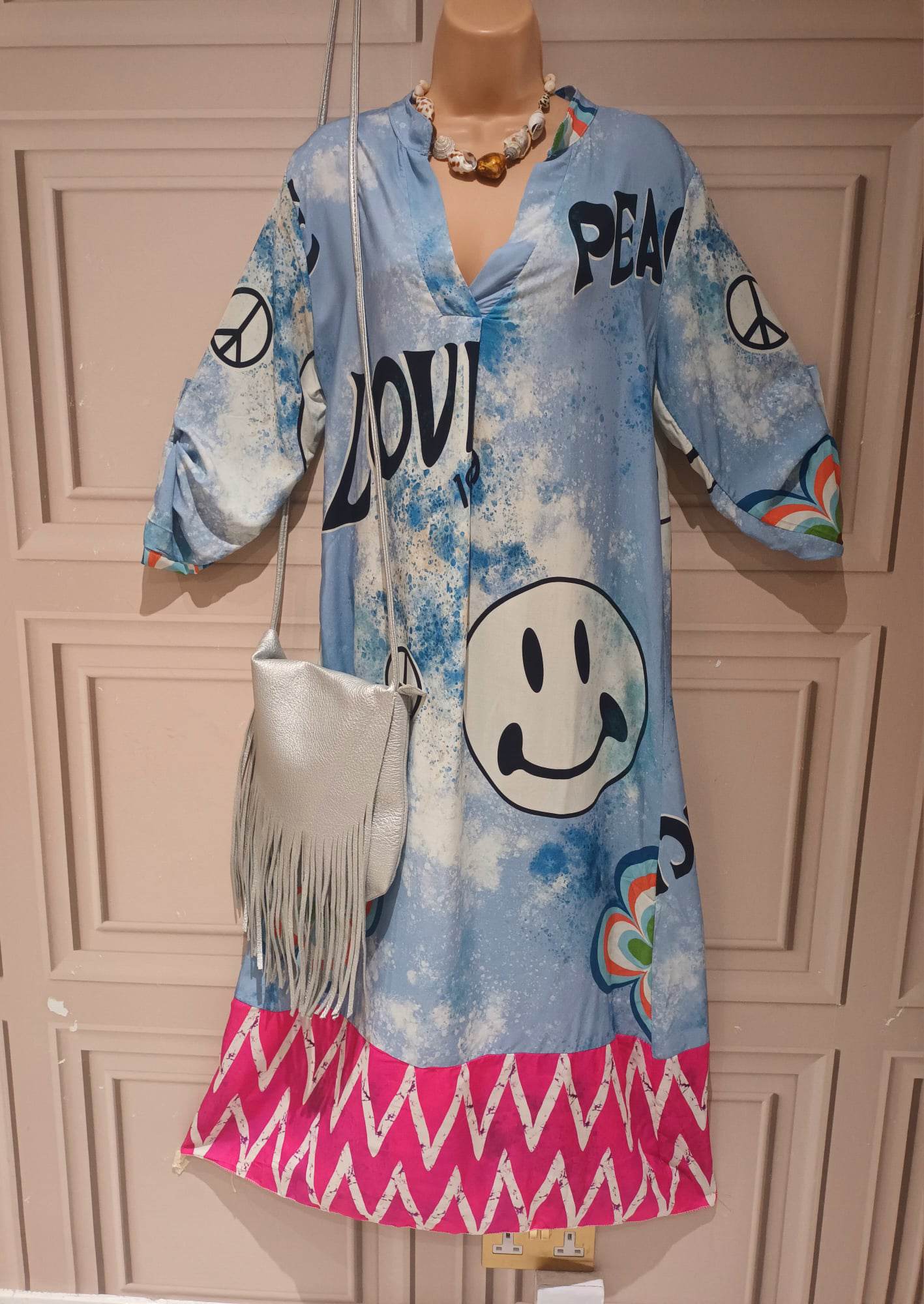 'HIPPIE TRIP' PEACE AND LOVE QUIRKY FLOATY DAY DRESS FESTIVAL/HOLIDAY UK 10-18