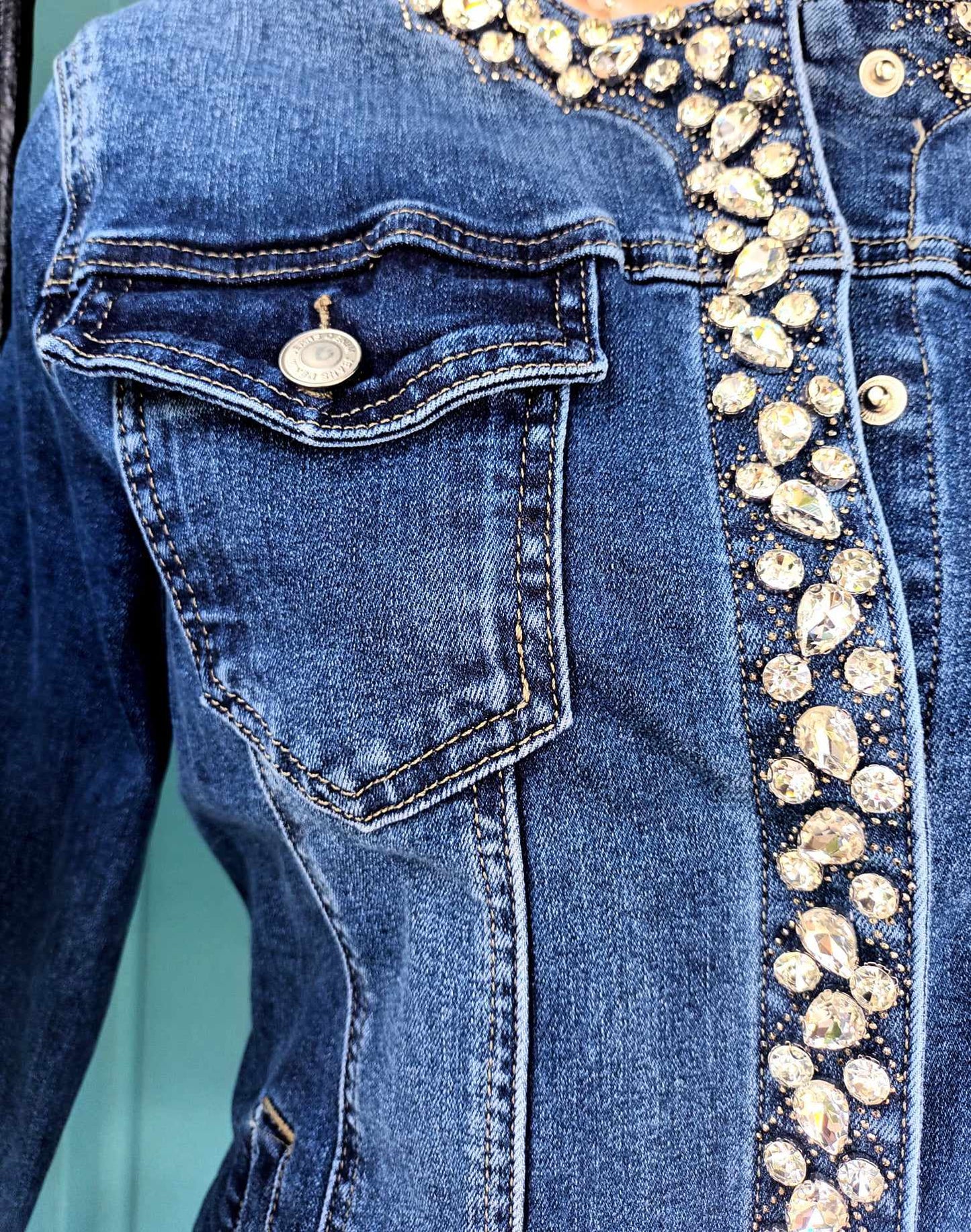 'KRYSTIE CLASSIC' DIAMANTE EMBELLISHED COLLARLESS DENIM JACKET IN CLASSIC WASH