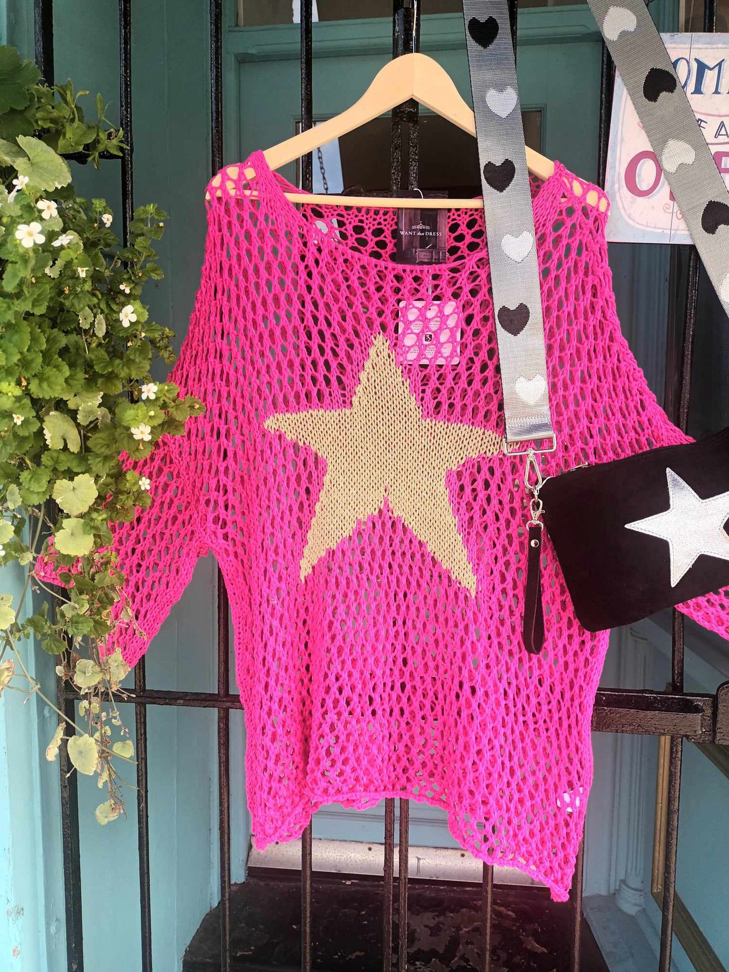 'STARMAN' OVERSIZED CROCHET KNIT JUMPER WITH STAR MOTIF HOT PINK