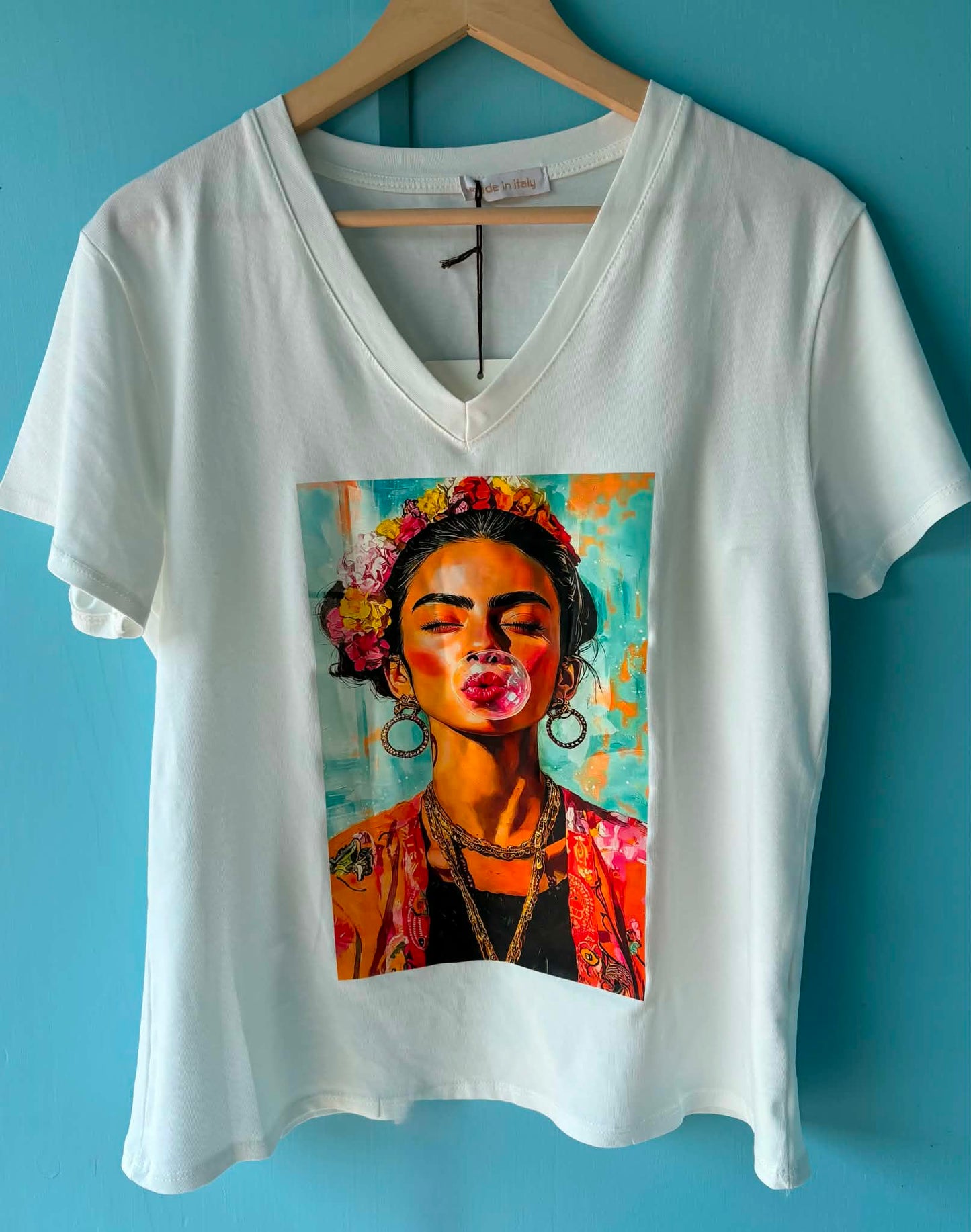 THE 'COOL FRIDA' STATEMENT T SHIRT WITH FRIDA KAHLO MOTIF TO THE FRONT CLASSIC WHITE