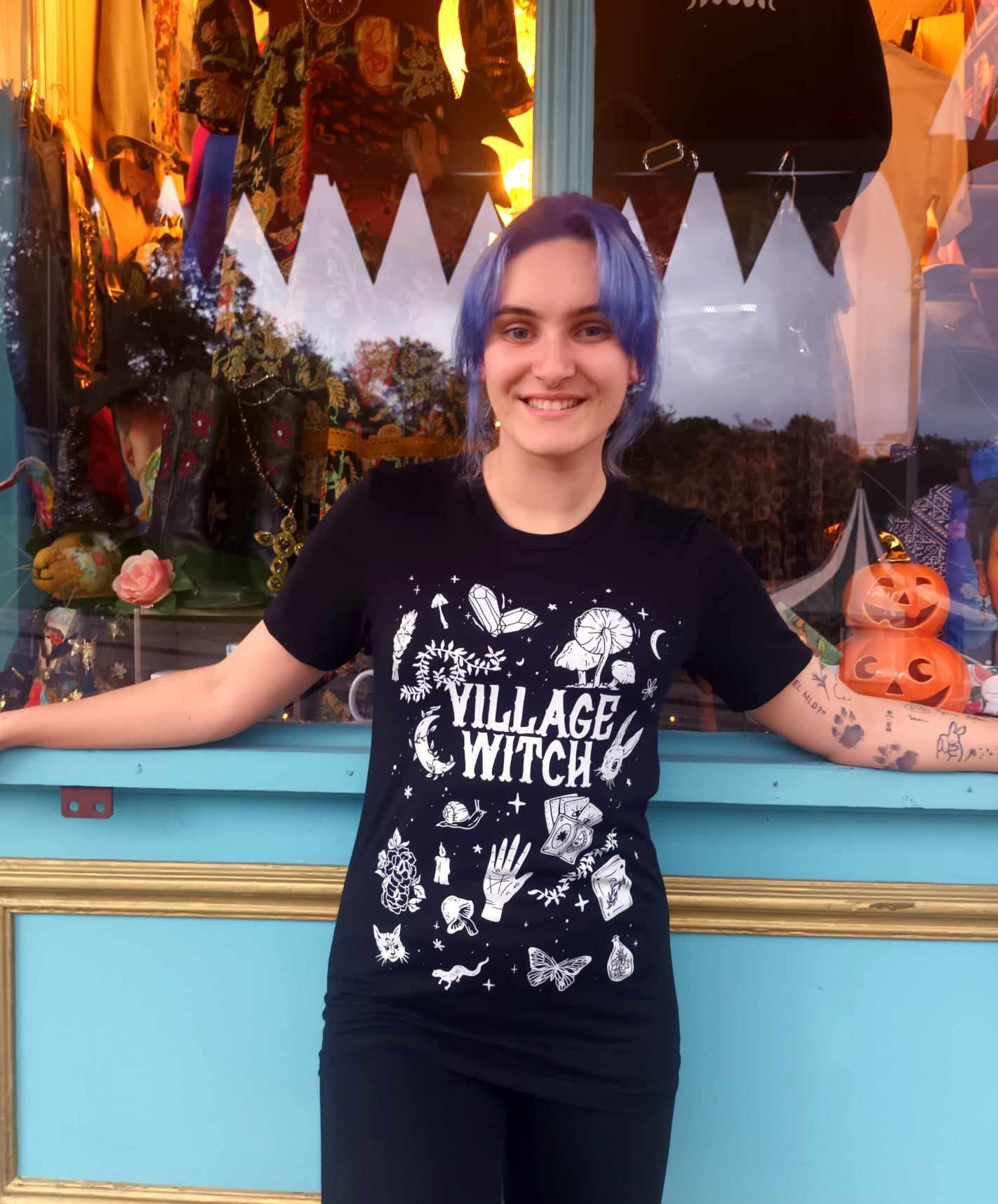 'VILLAGE WITCH' QUIRKY SUPERSOFT ETHICAL T SHIRT 'GIVE BACK' RANGE CLASSIC BLACK