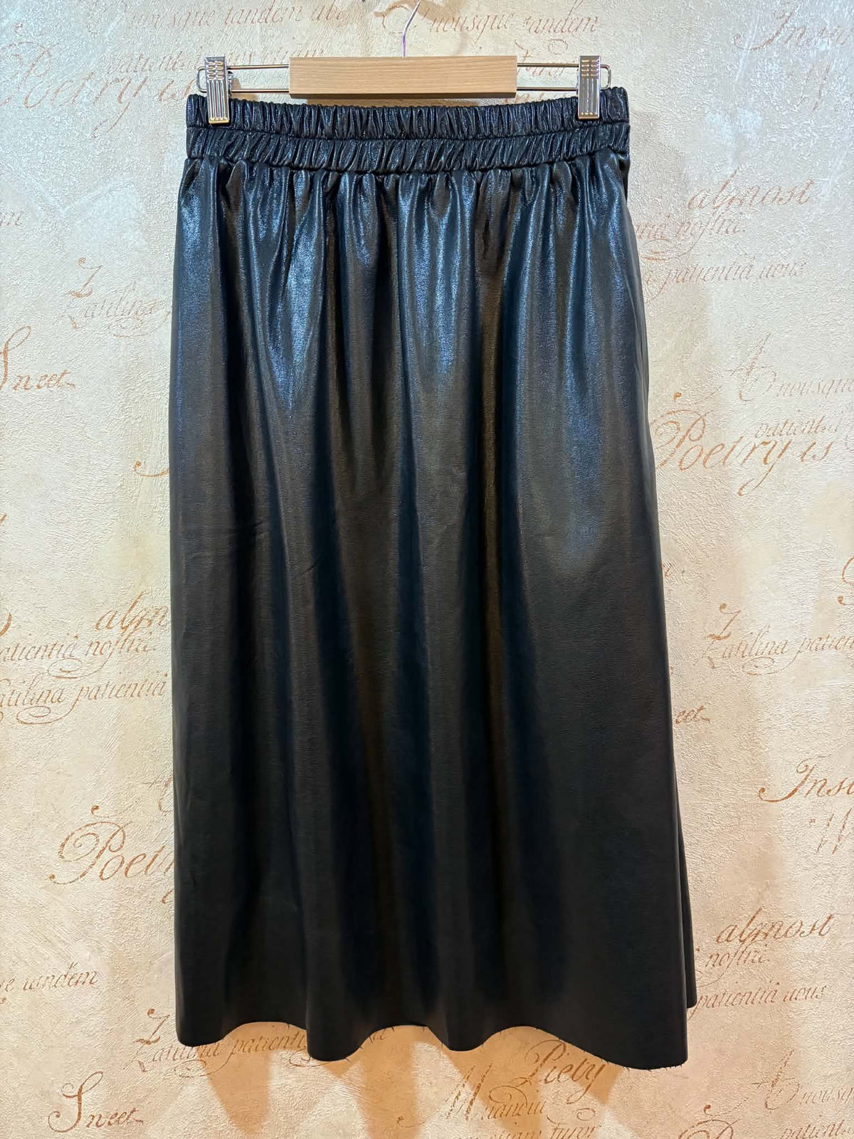 THE 'ELEKTRA' CHIC MIDI LENGTH FAUX LEATHER MIDI LENGTH SKIRT WITH ELASTICATED WAIST BLACK OR OXBLOOD