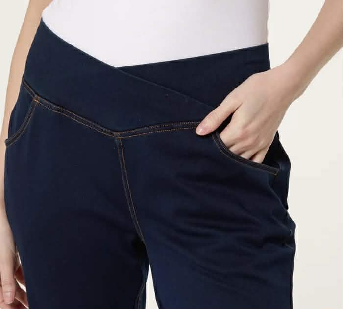 THE 'HALLE SEVENTIES' ULTRA FLATTERING SUPER STRETCH VINTAGE STYLE FLARED PULL ON JEANS