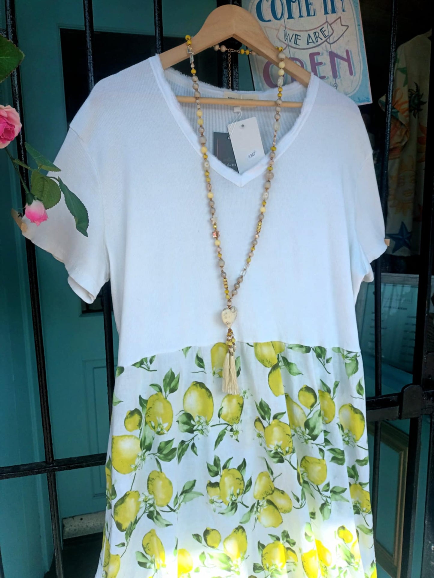 THE 'LIMONCELLO' PRETTY V NECK COTTON DAY DRESS WITH POCKET DETAIL