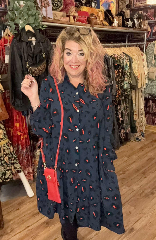 THE 'ZIGGY' LEOPARD POP PRINT FABULOUSLY FLATTERING SHIRT DRESS WITH CUTE POCKETS