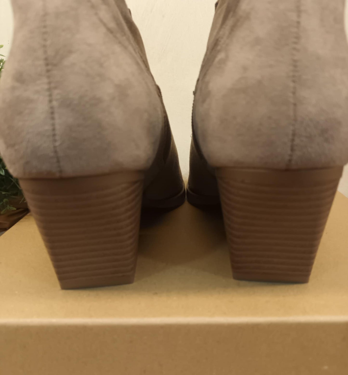 THE 'COLORADO' ULTRA COMFORT WESTERN STYLE EMBELLISHED BOOT IN NEUTRAL TAUPE