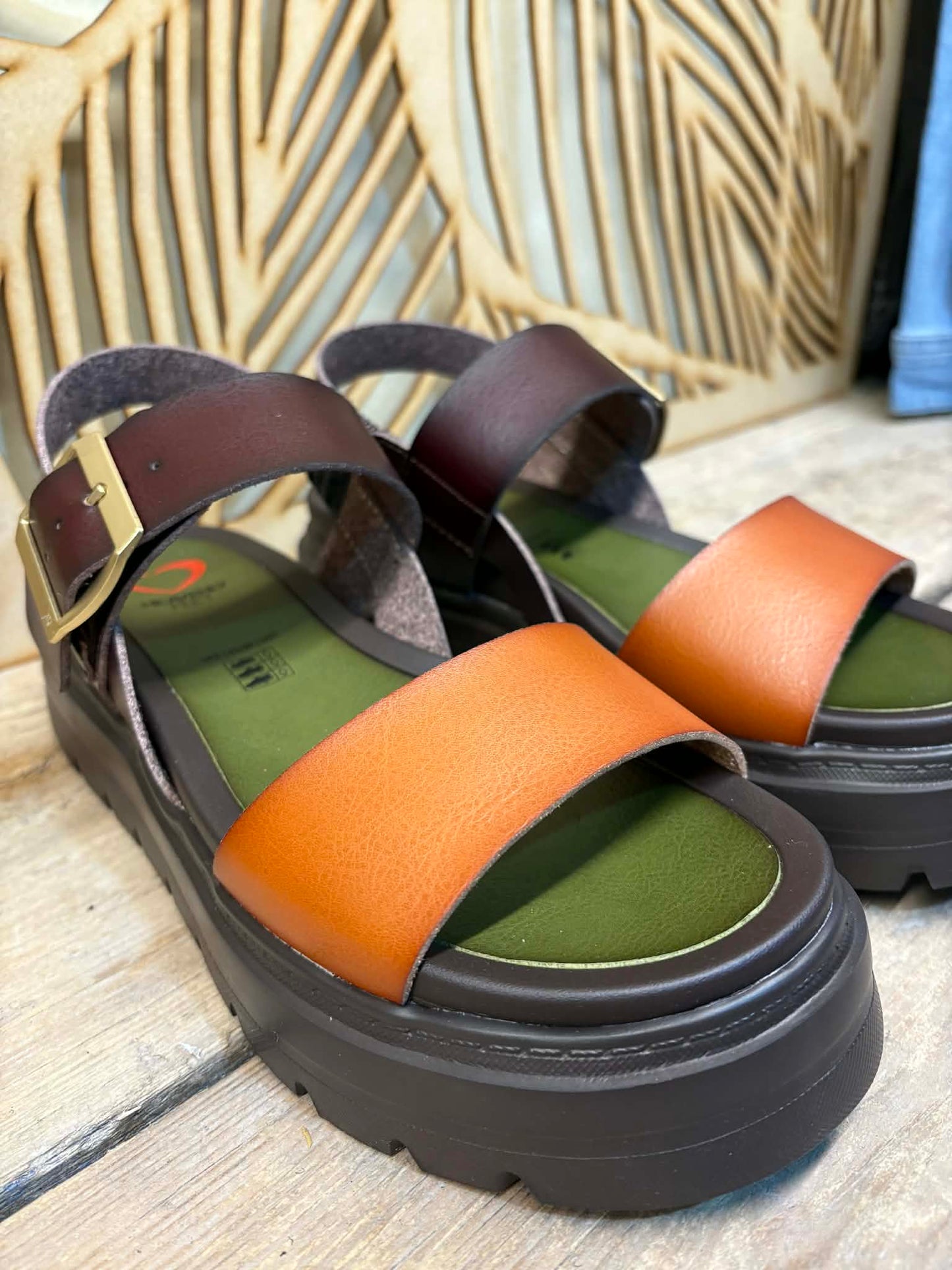 THE 'ROMA' TAN AND CHOCOLATE MODERN URBAN CHUNKY BUCKLE DETAIL SANDAL