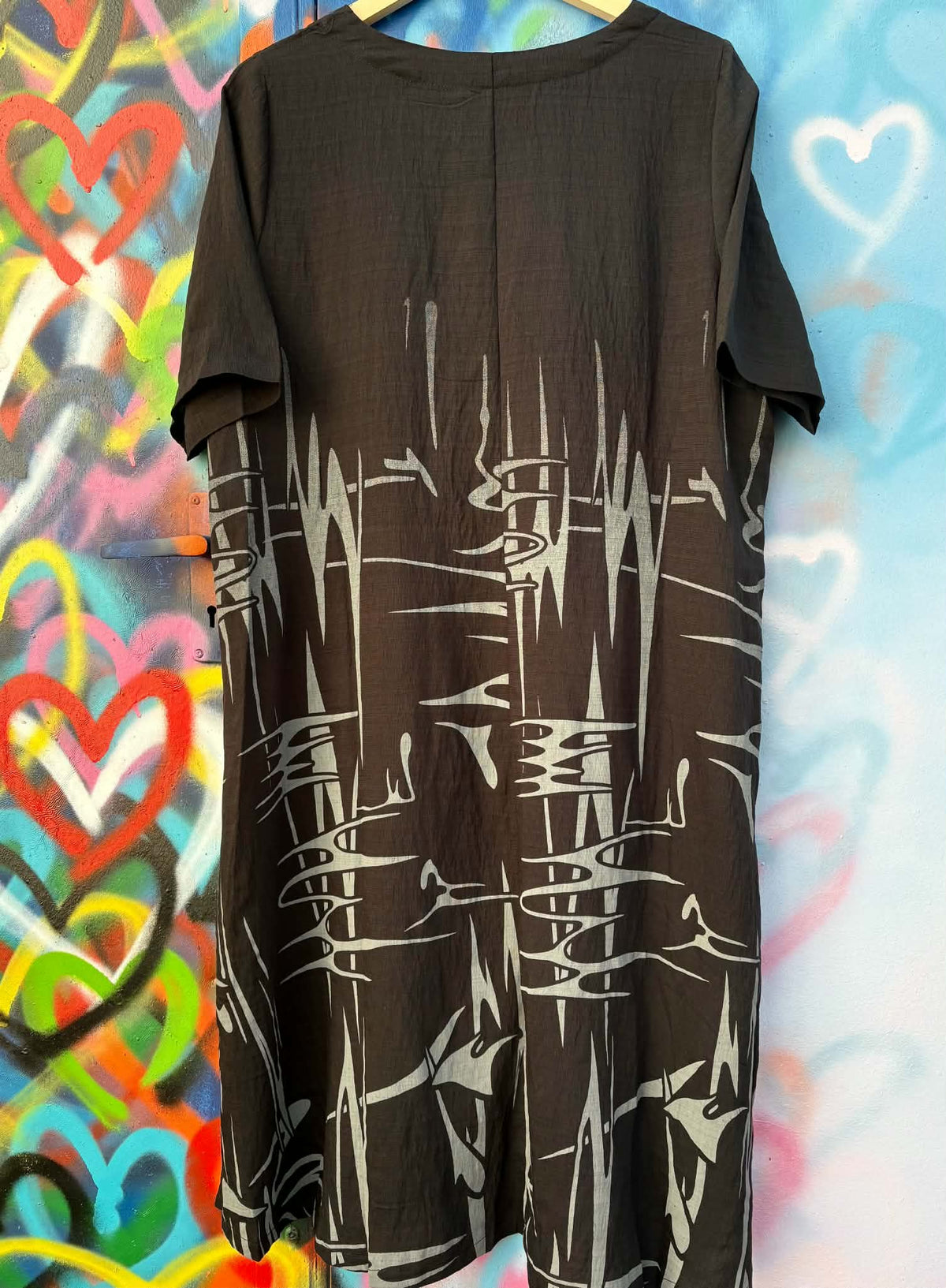 THE 'CAMDEN' URBAN STREET STYLE OVERSIZED POCKET DETAIL ASYMMETRIC HEM ABSTRACT PRINT DRESS