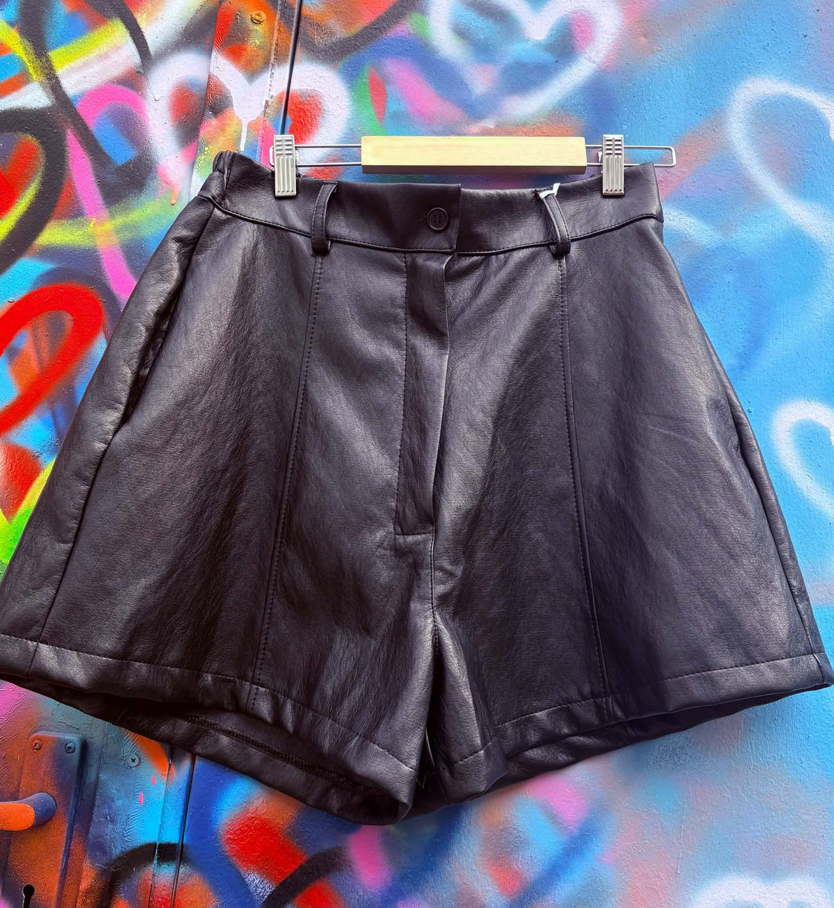 THE 'CLAUDIA' FABULOUSLY FLATTERING GENTLY TAILORED FAUX LEATHER SHORTS IN BLACK, TAN OR BURGUNDY