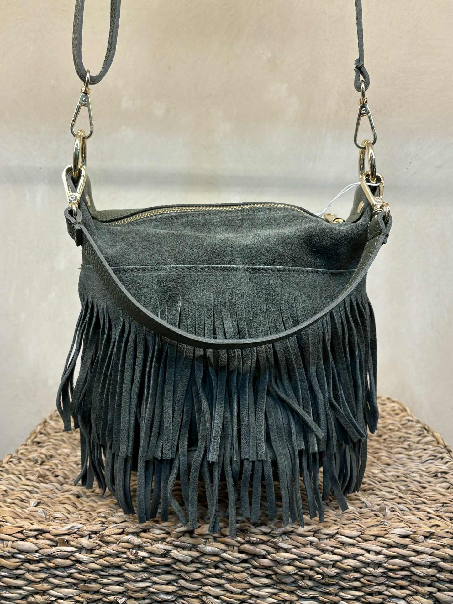 THE 'MILEY' STUNNING ITALIAN LEATHER FRINGED TWO WAY BAG WITH POCKETS