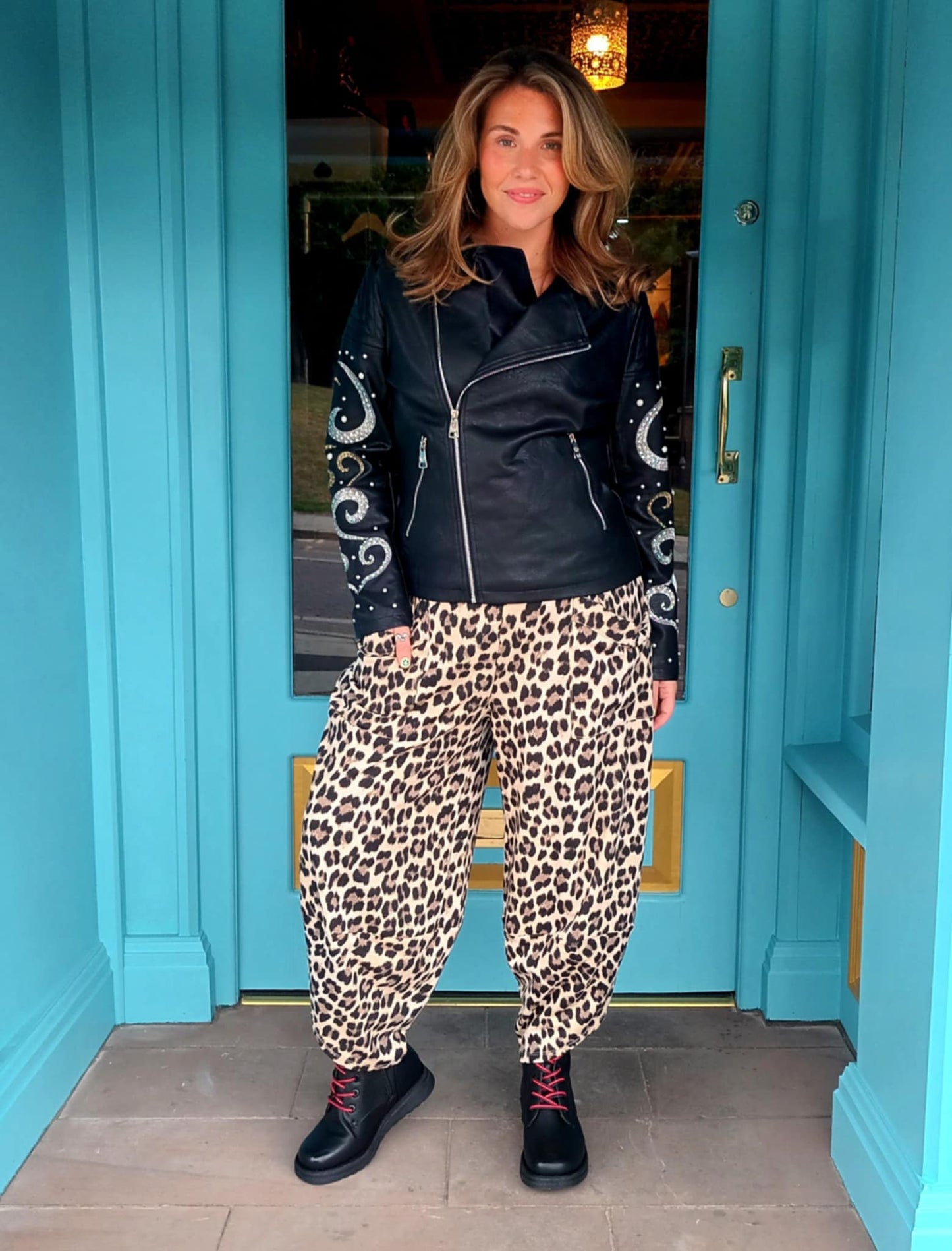 PANTALONES COCODRILO CON CINTURA ELÁSTICA Y ESTAMPADO DE LEOPARDO SUPERSUAVE 'ROXY'