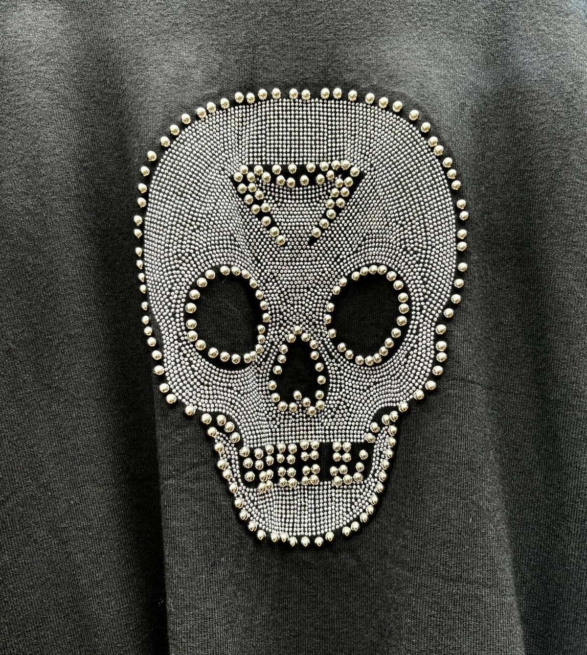 THE 'GOTHIKA' FABULOUS STUDDED & DIAMANTE SKULL DETAIL EXQUISITE FINE KNIT BATWING JUMPER