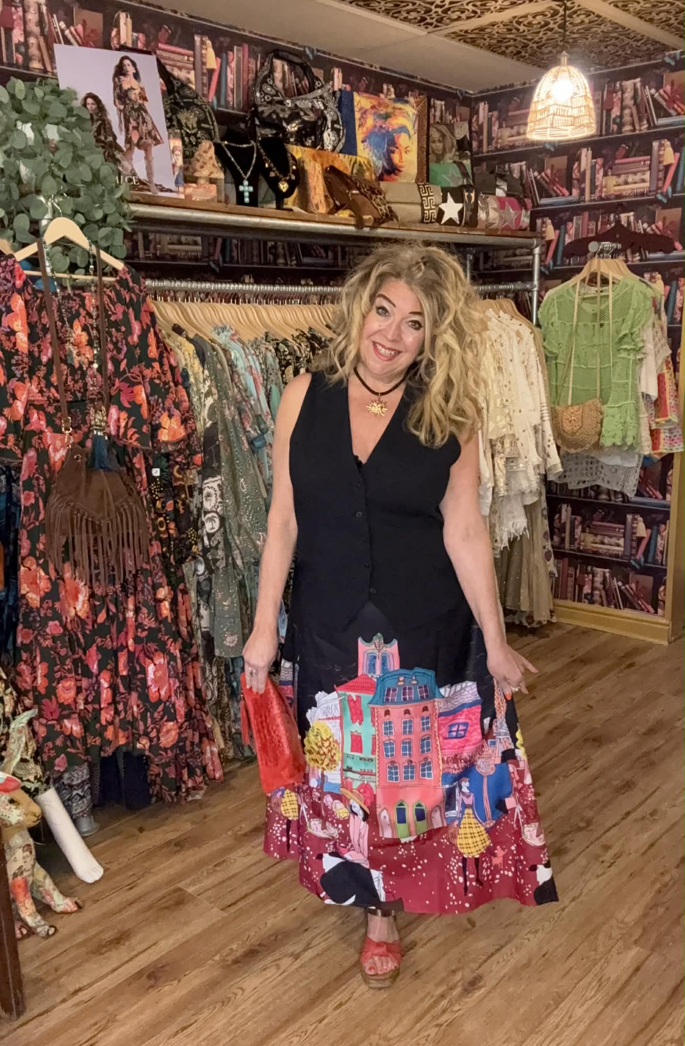 THE 'PARIS CHIC' QUIRKY PARISIAN SCENES SKIRT IN MULTI COLOURS