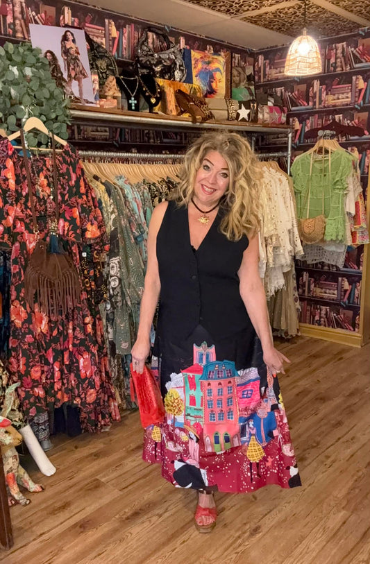 THE 'PARIS CHIC' QUIRKY PARISIAN SCENES SKIRT IN MULTI COLOURS