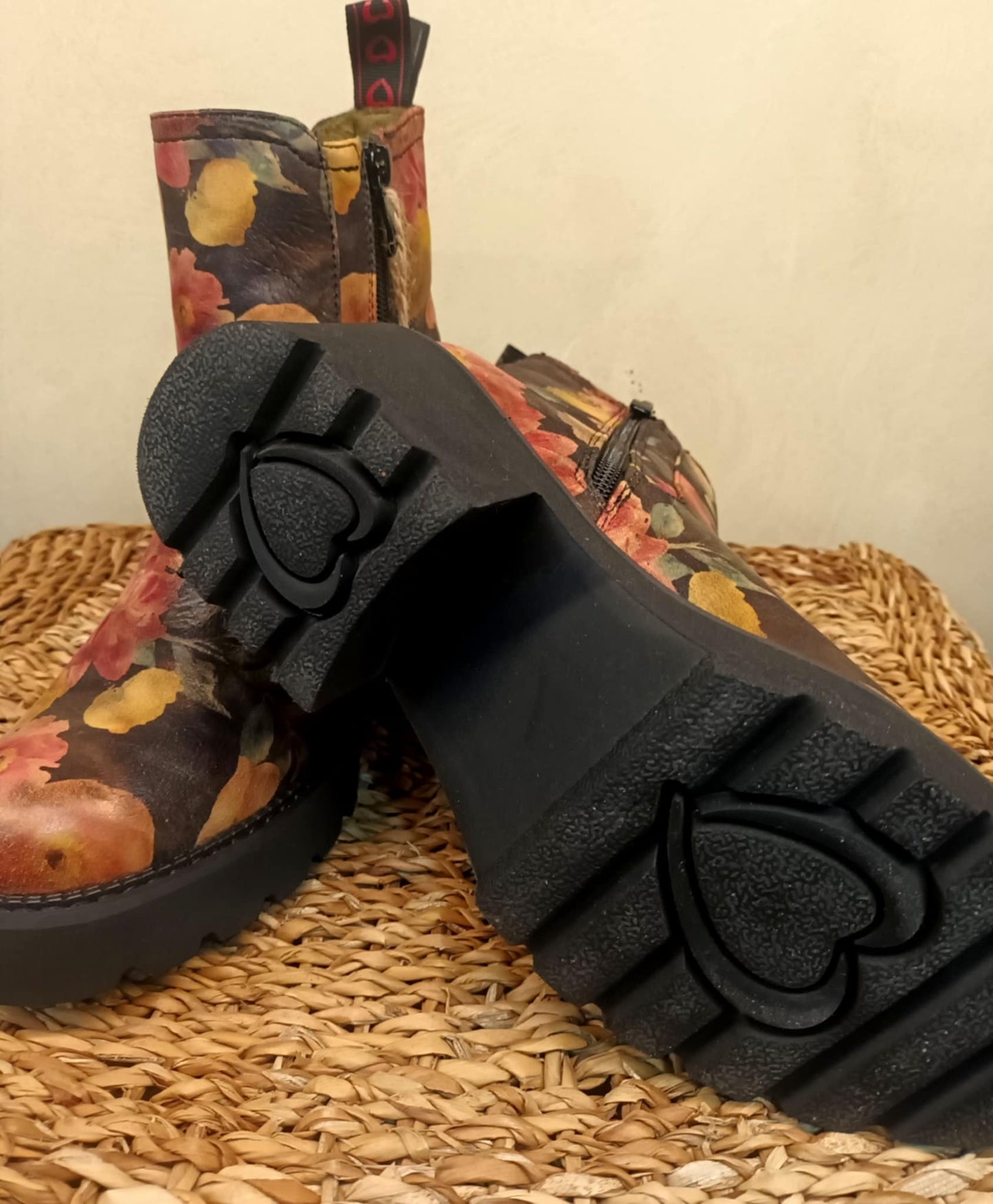 THE 'DAHLIA' STUNNING FLORAL CHUNKY SOLE SUPER LIGHTWEIGHT COMFORT BOOT FROM OUR 'LITE SOLES' RANGE