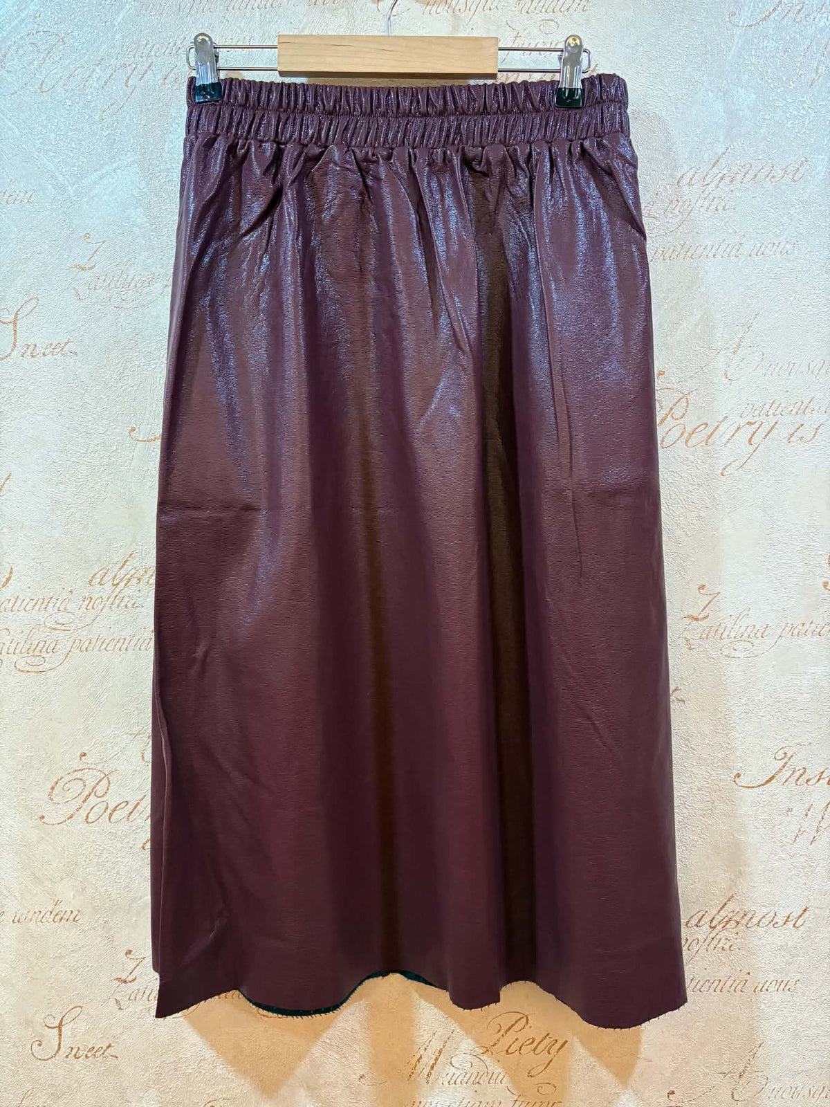 THE 'ELEKTRA' CHIC MIDI LENGTH FAUX LEATHER MIDI LENGTH SKIRT WITH ELASTICATED WAIST BLACK OR OXBLOOD