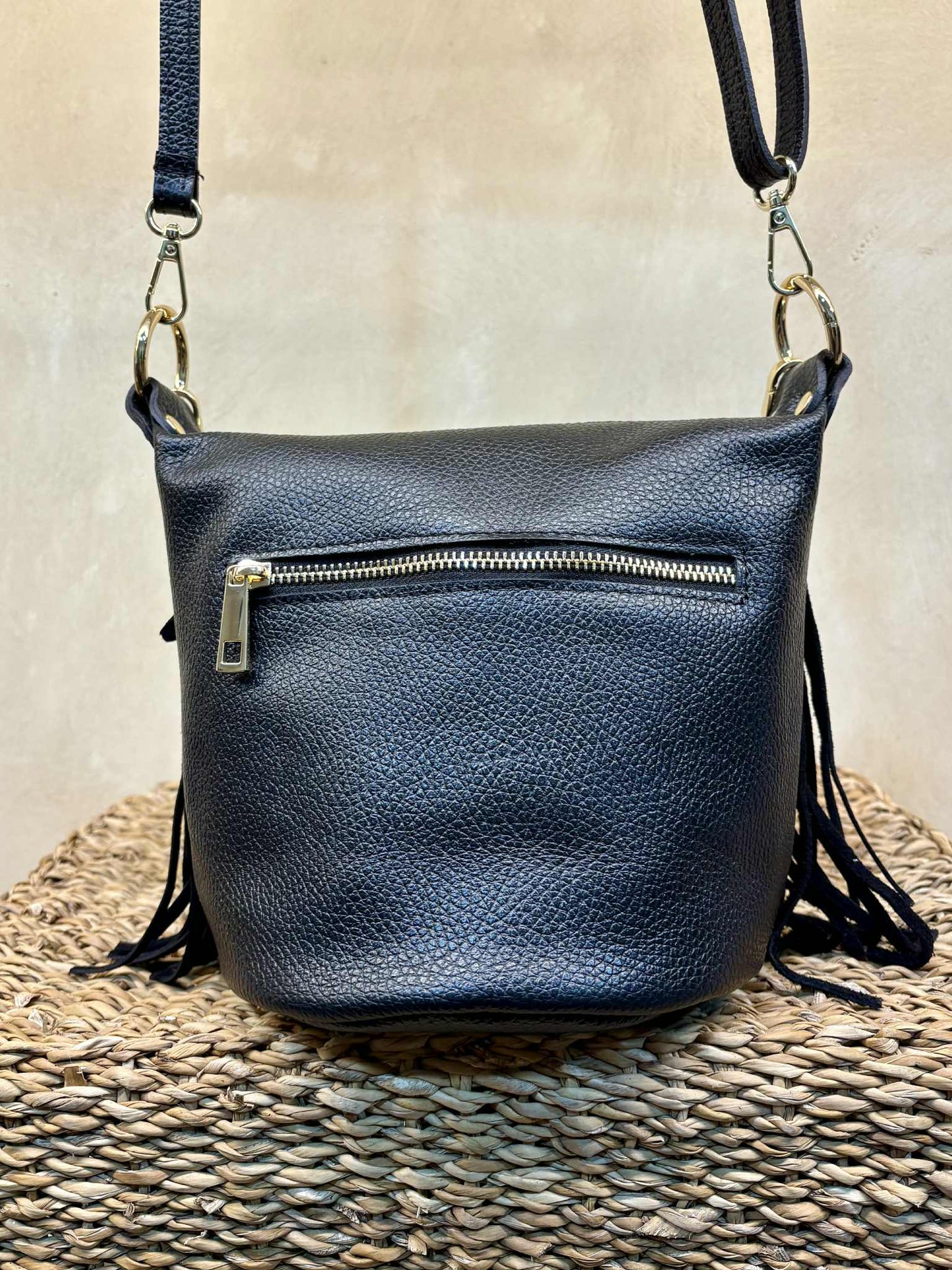 THE 'MILEY' STUNNING ITALIAN LEATHER FRINGED TWO WAY BAG WITH POCKETS