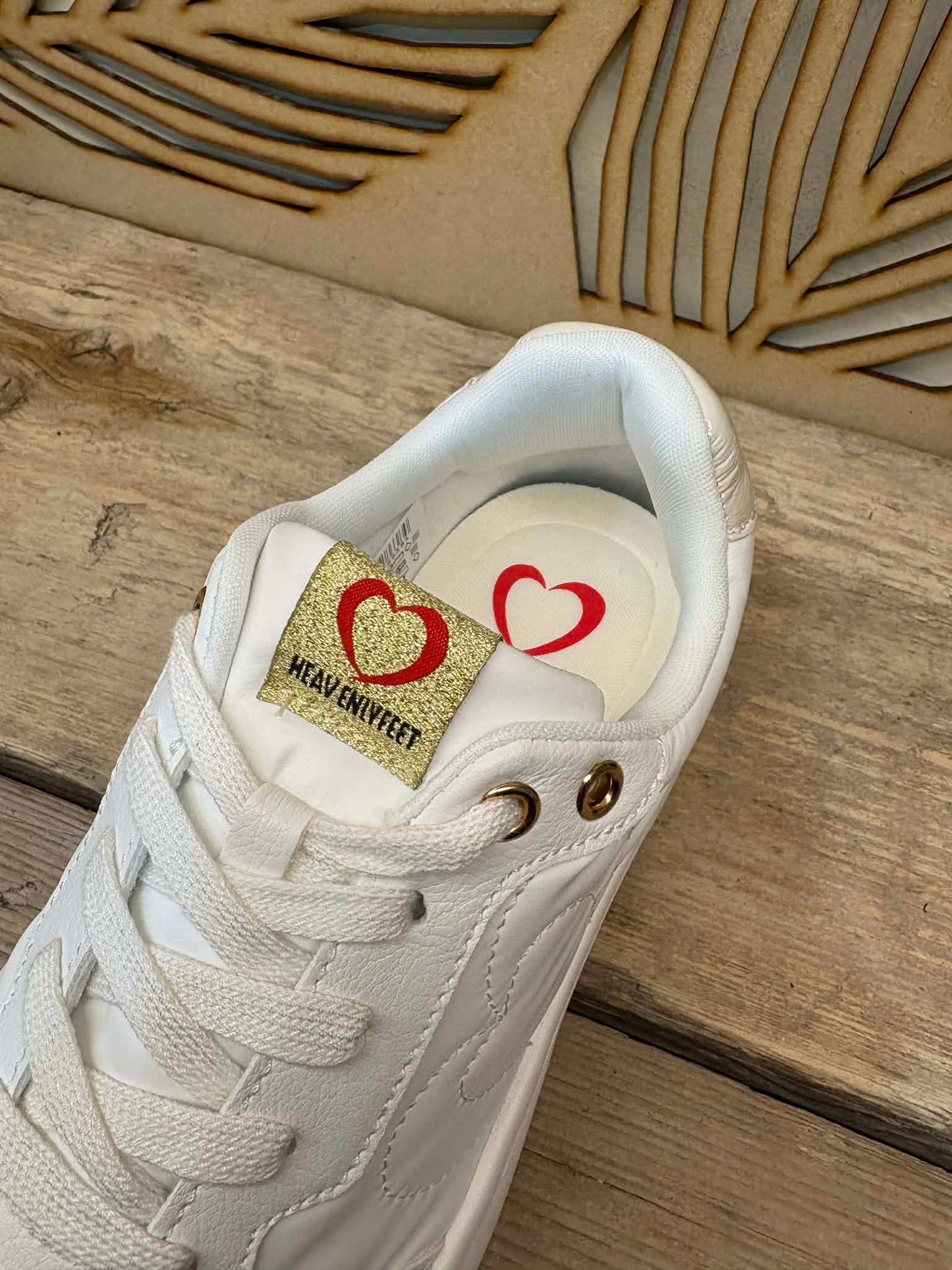 THE 'KARMA' ULTRA LIGHTWEIGHT SUPER COMFORT CLASSIC PLATFORM TRAINER WITH CUTE STITCH HEART DETAIL