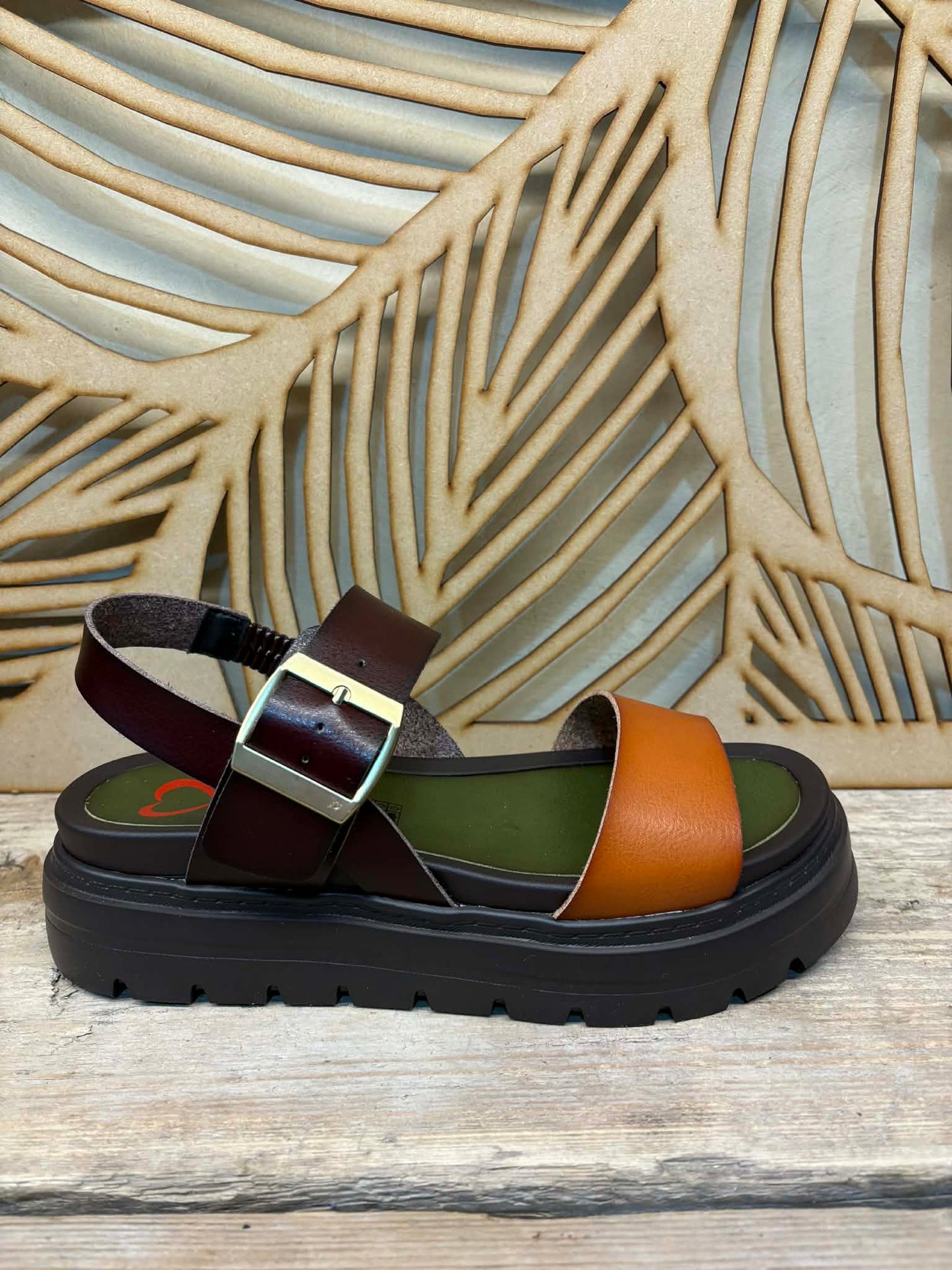 THE 'ROMA' TAN AND CHOCOLATE MODERN URBAN CHUNKY BUCKLE DETAIL SANDAL