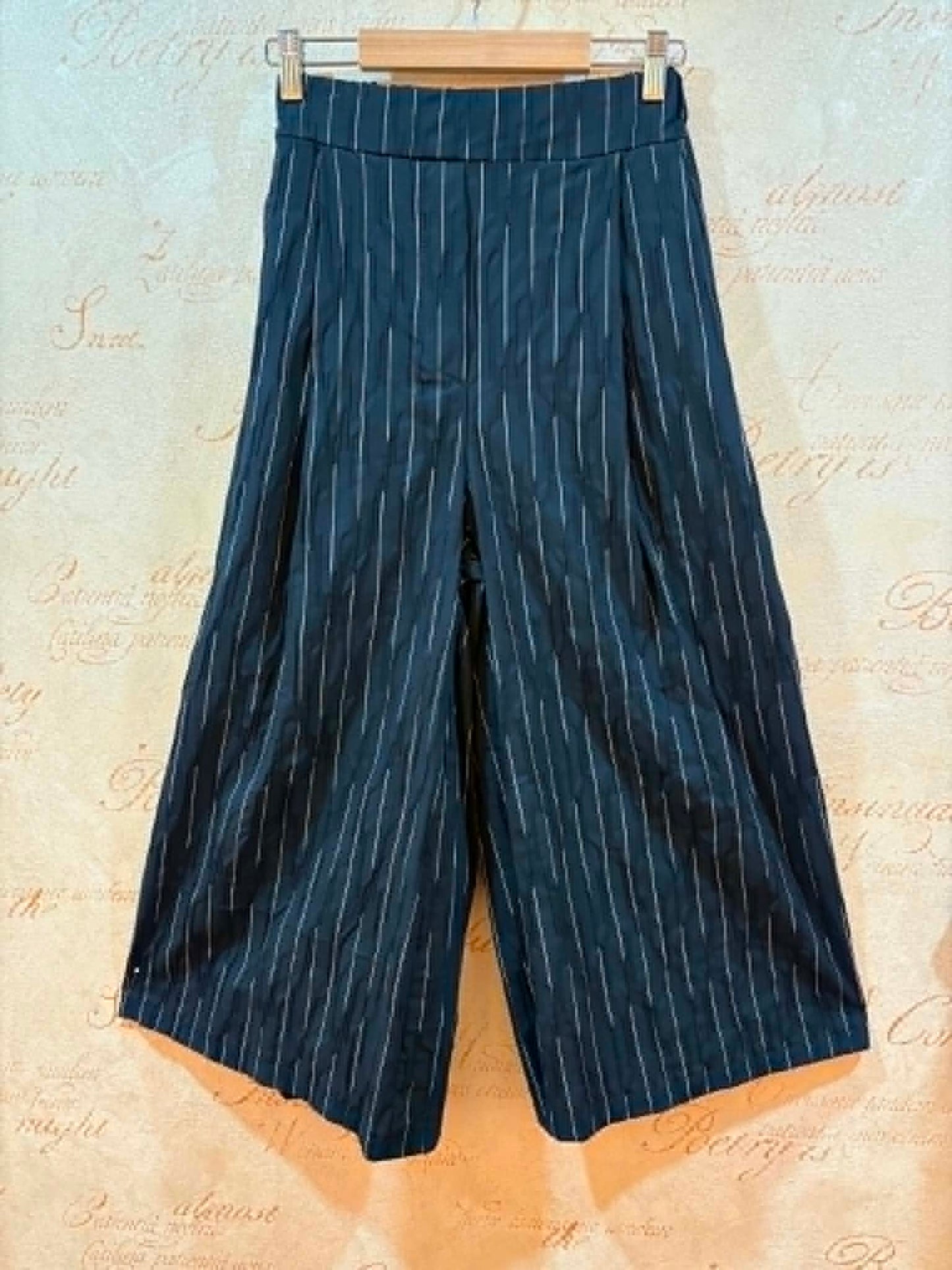 THE 'CITY GIRL' EXQUISITE QUALITY PINSTRIPE WIDE LEG TROUSERS WITH POCKETS