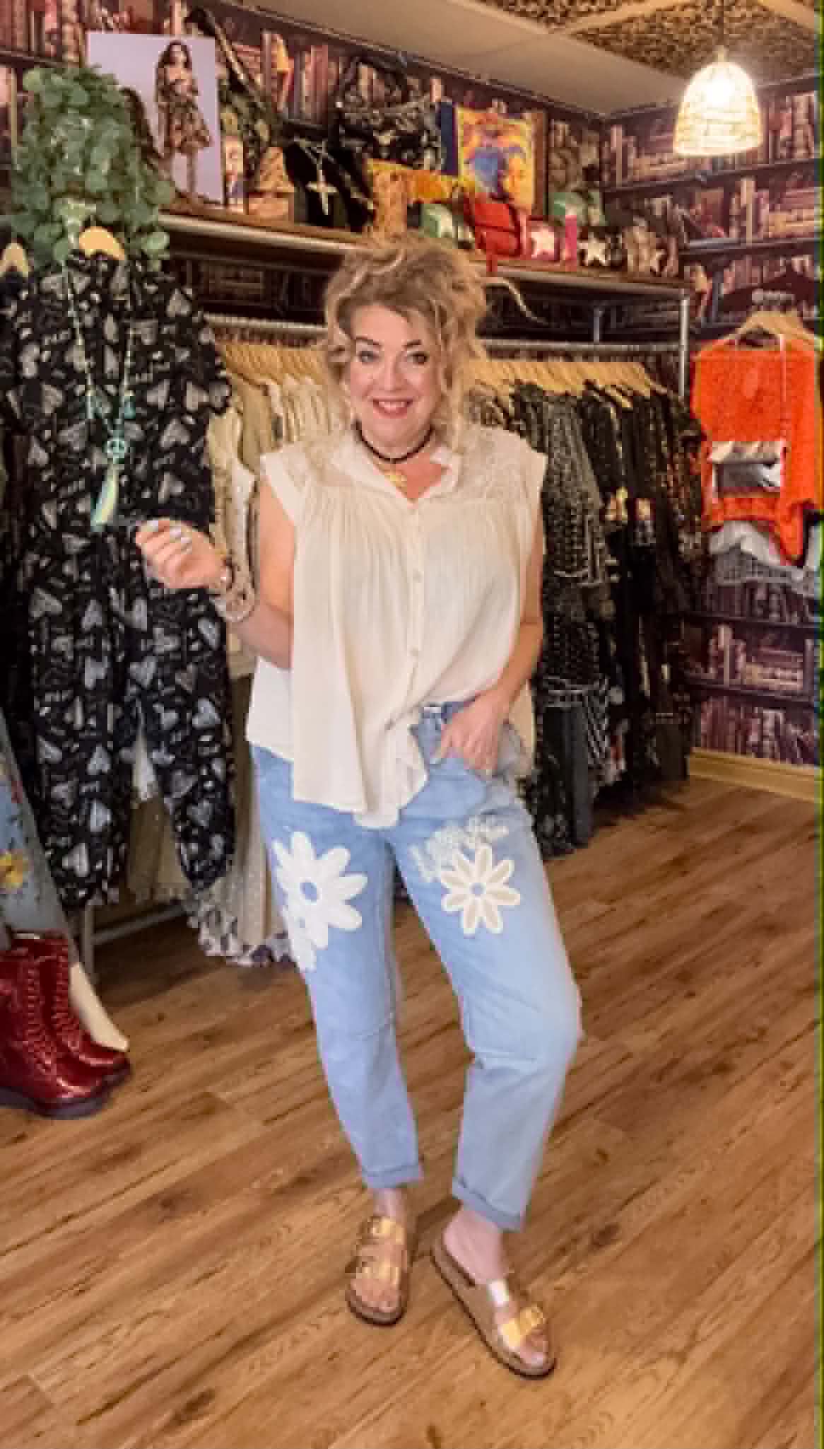 THE 'LOVE AND DAISIES' VINTAGE STYLE SUPERSOFT STRETCH CHAMBRAY JEANS WITH APPLIQUE DETAIL